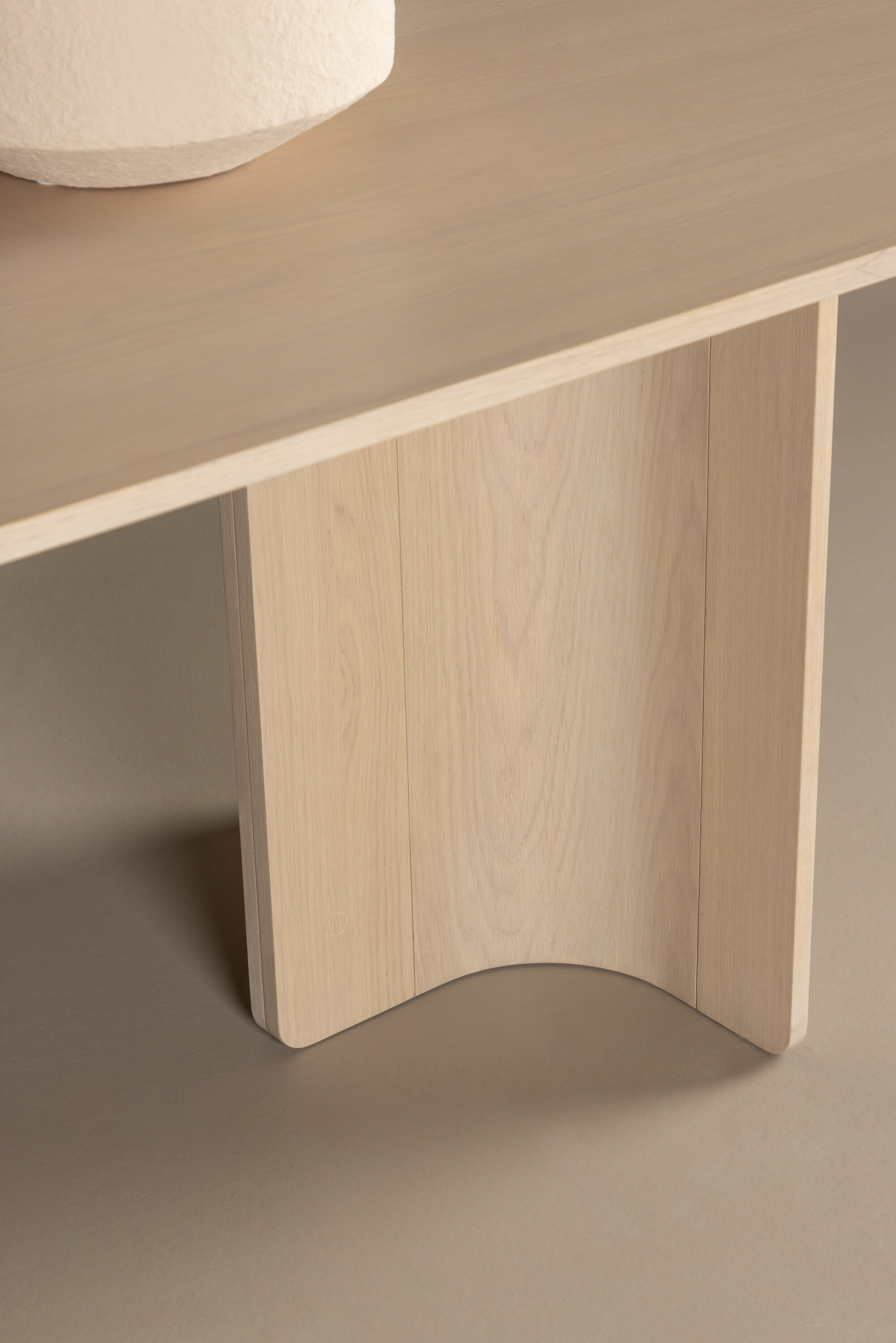 deLOHN Tyresö Ovális étkezőasztal deLOHN Tyresö Ovális étkezőasztal