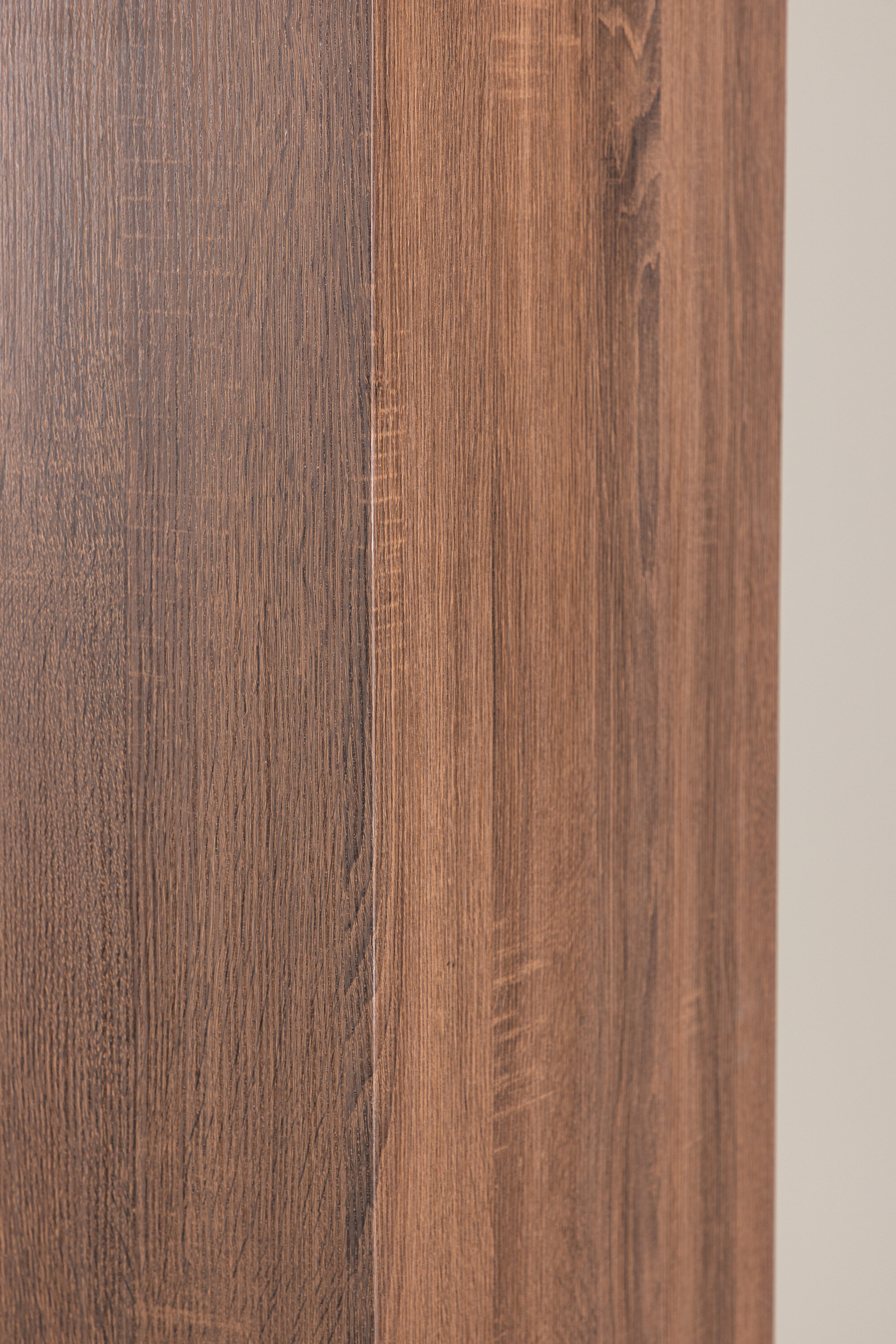 deLOHN Ramsvik Kisasztal