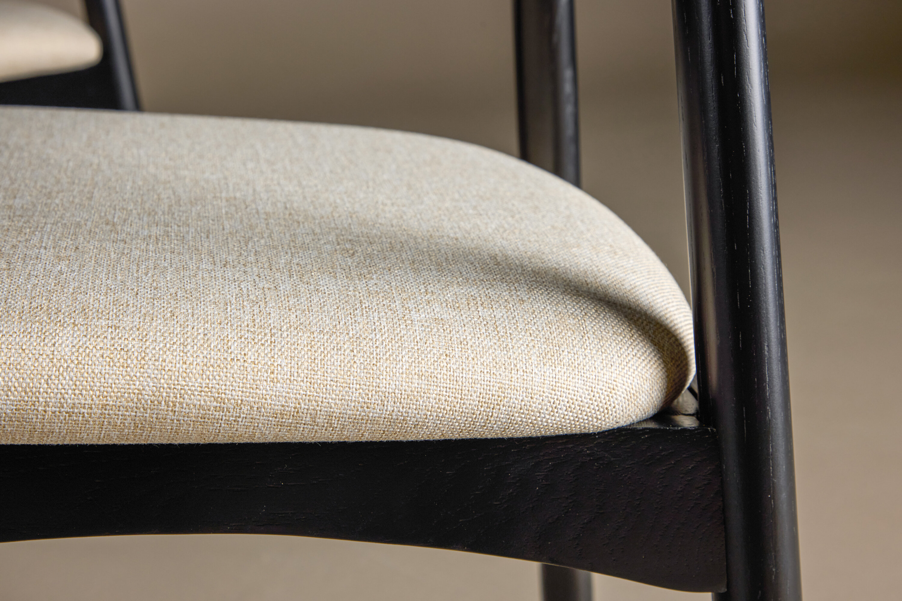 deLOHN Ven, Tyresö Kör alakú étkezőgarnitúra