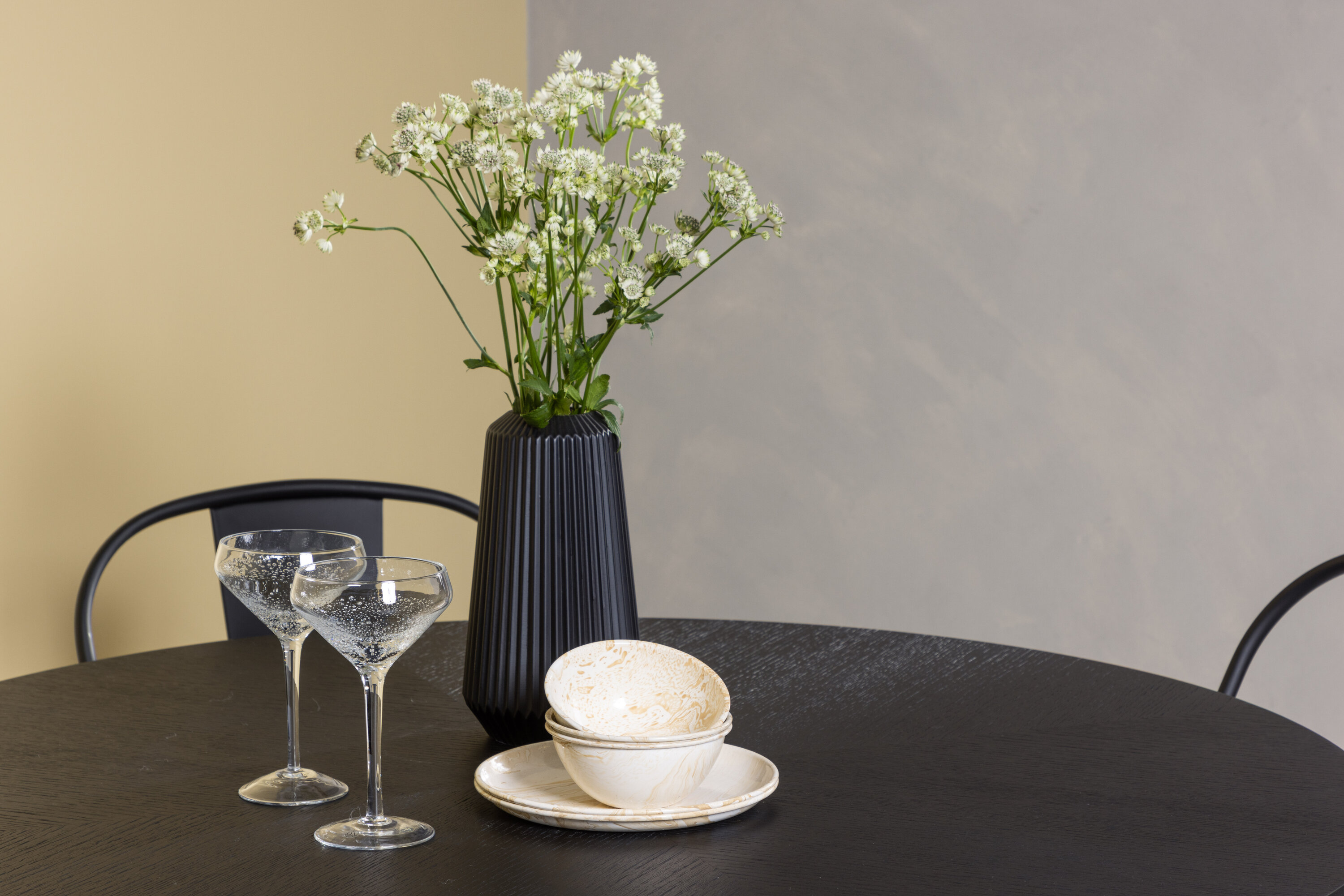 deLOHN Copenhagen, Tempe Kör alakú étkezőgarnitúra