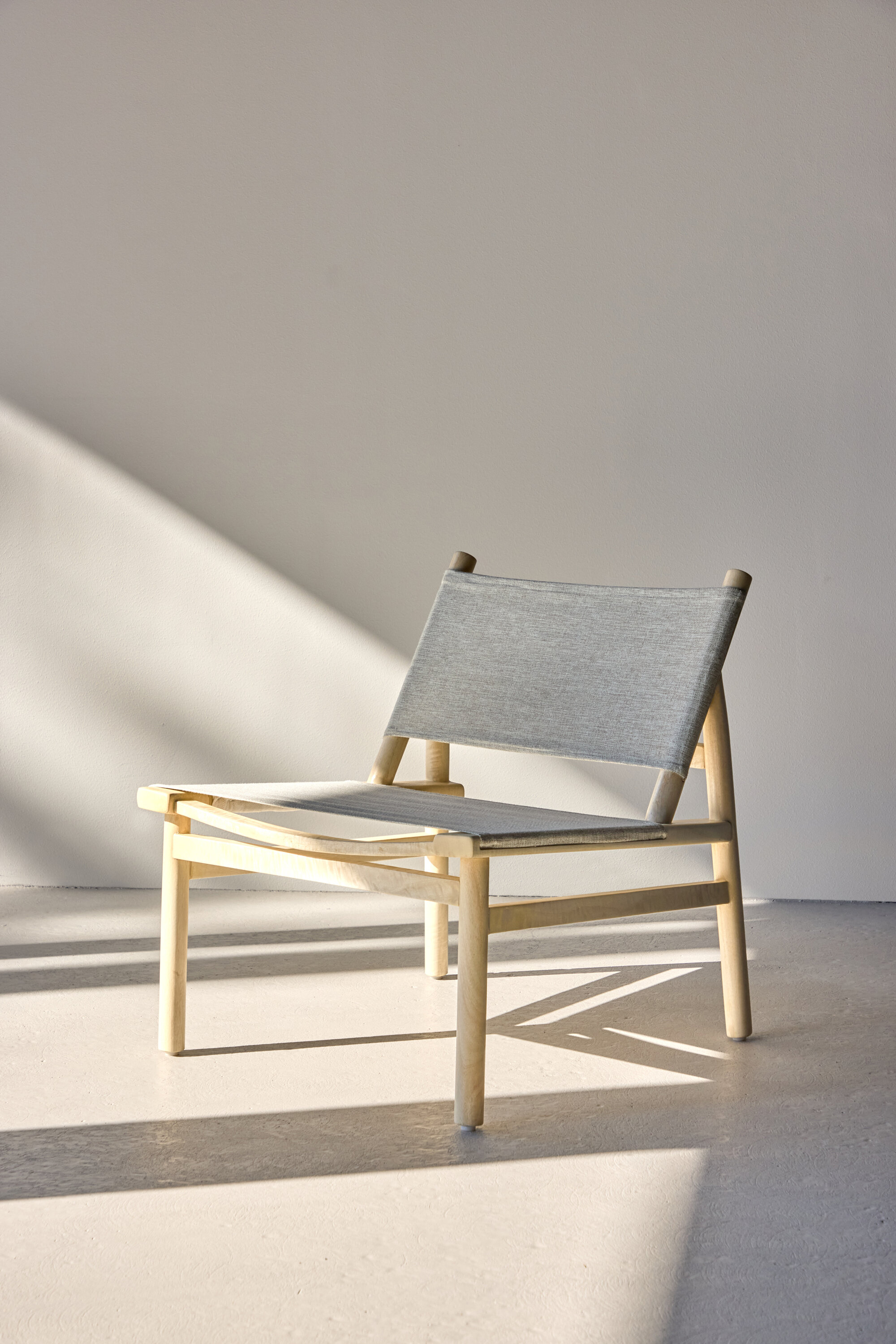 deLOHN Millo Nyugágy szék