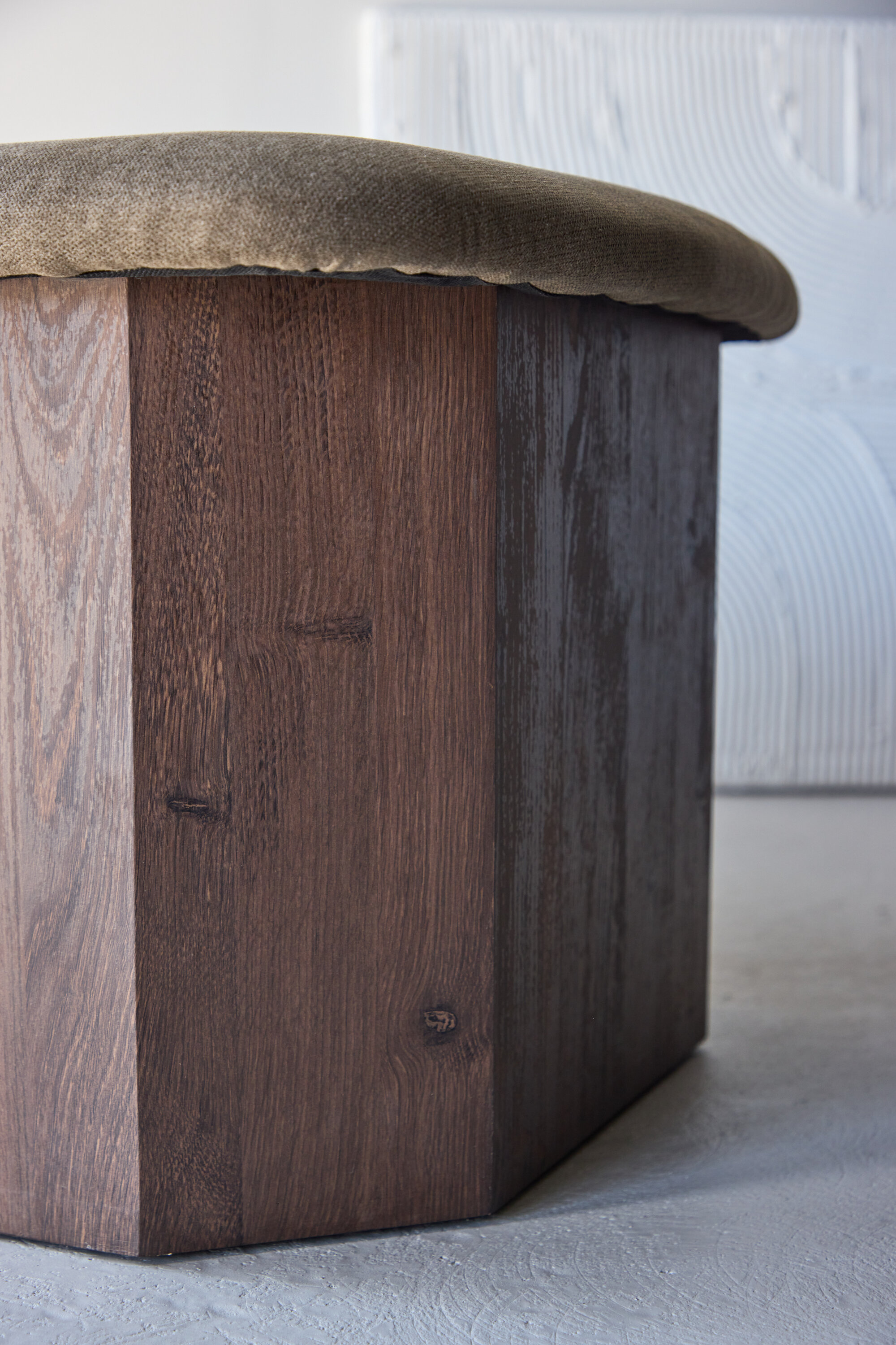 deLOHN Todd Lábtartós puff