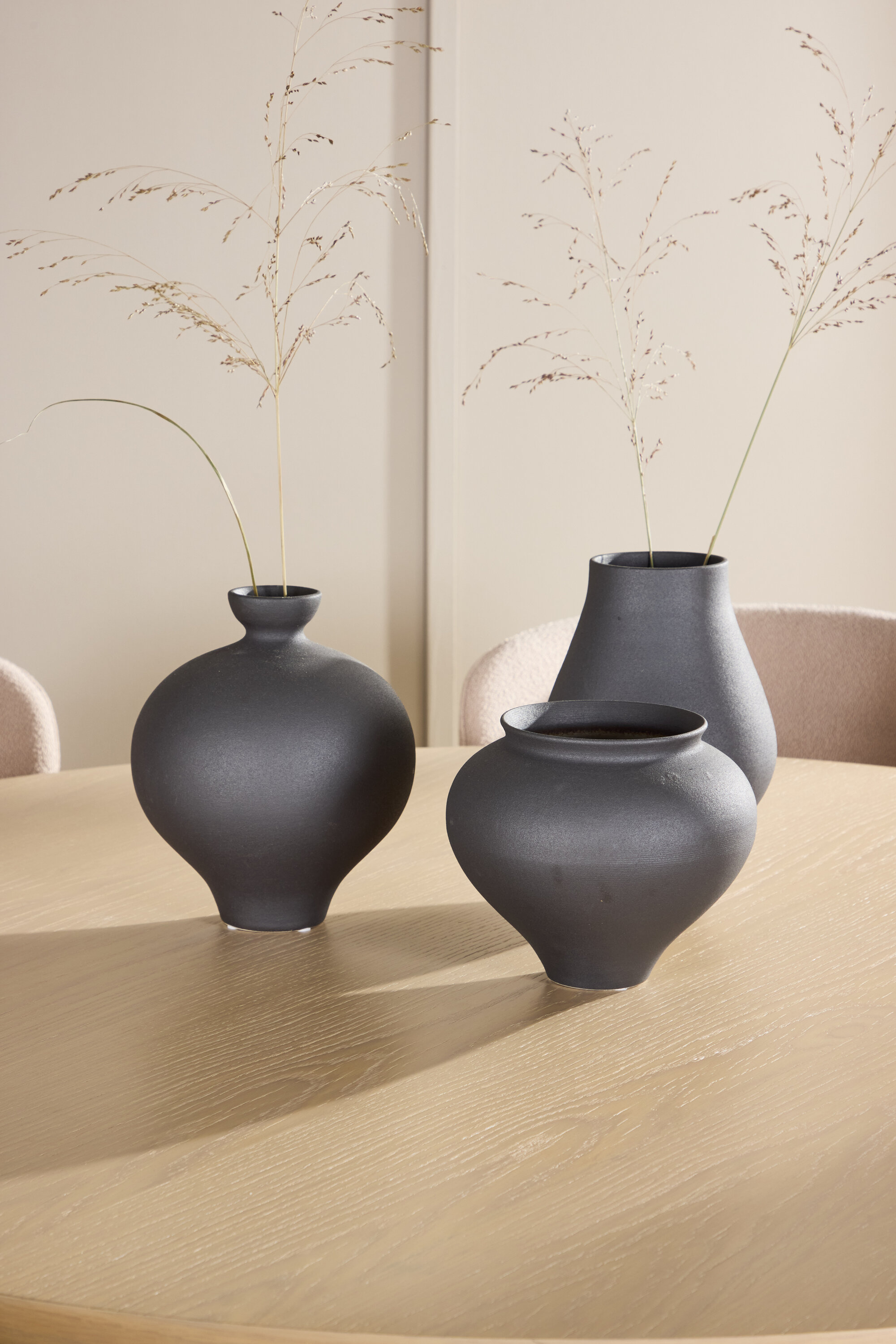 deLOHN Copenhagen, Astoria Kör alakú étkezőgarnitúra