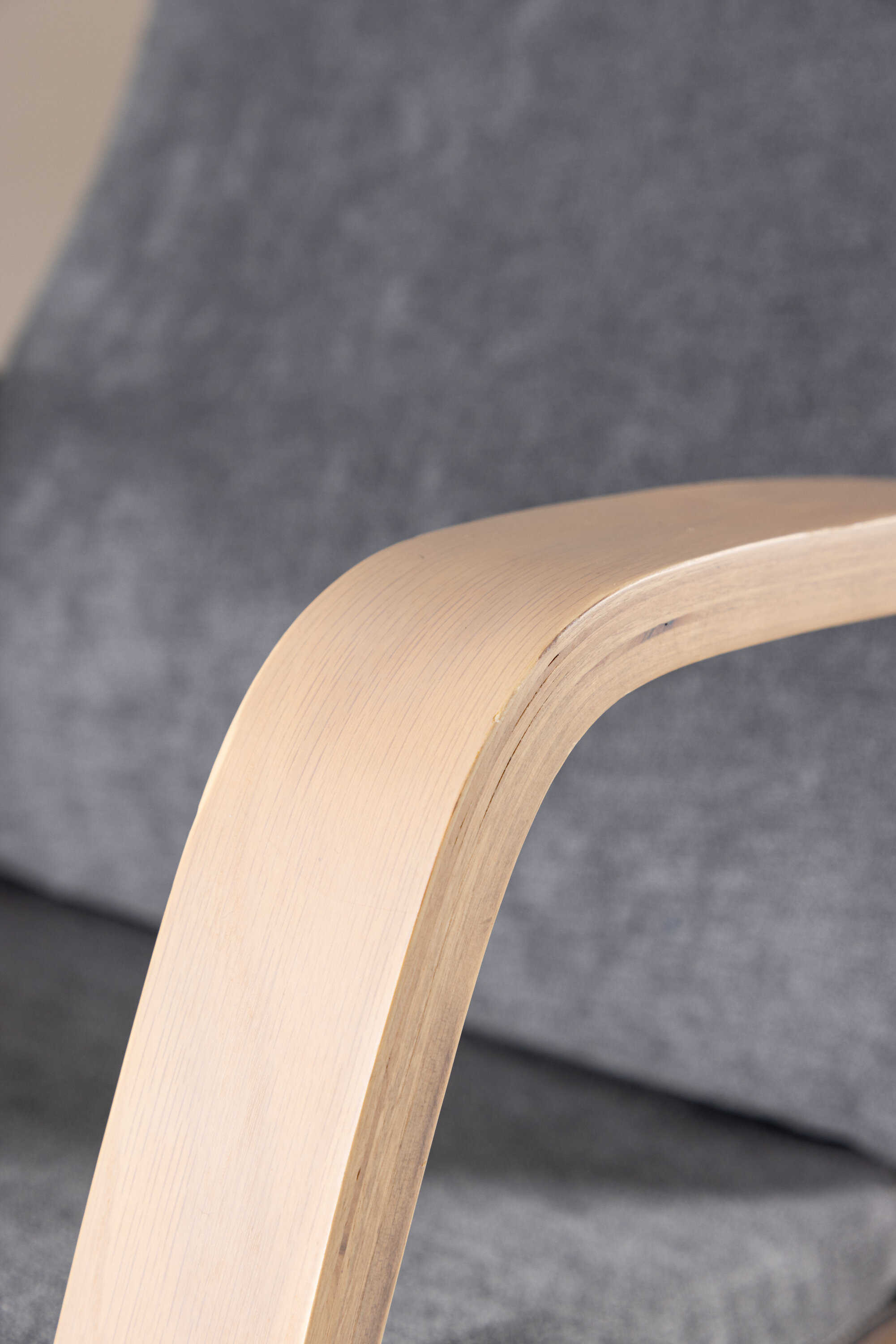 deLOHN Grötö Nyugágy szék