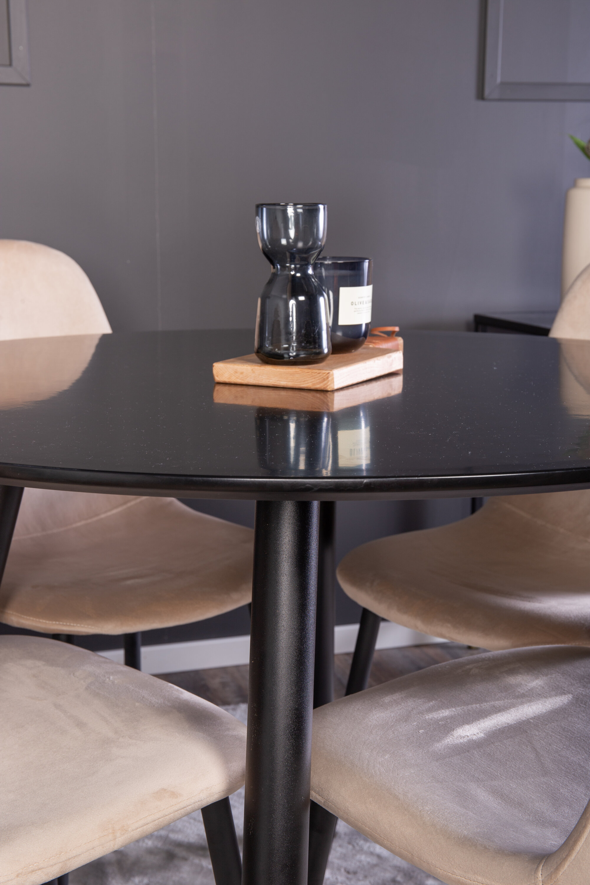 deLOHN Polar, Plaza Kör alakú étkezőgarnitúra