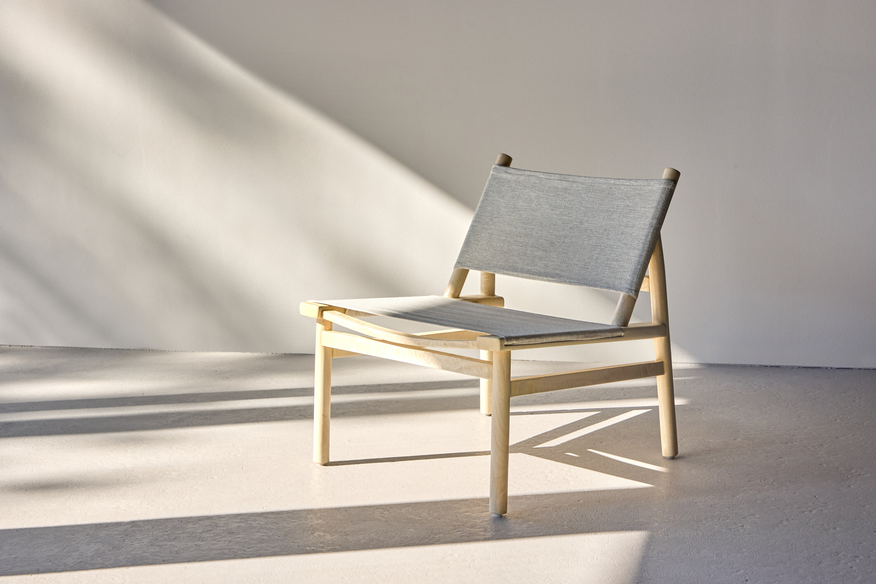 deLOHN Millo Nyugágy szék