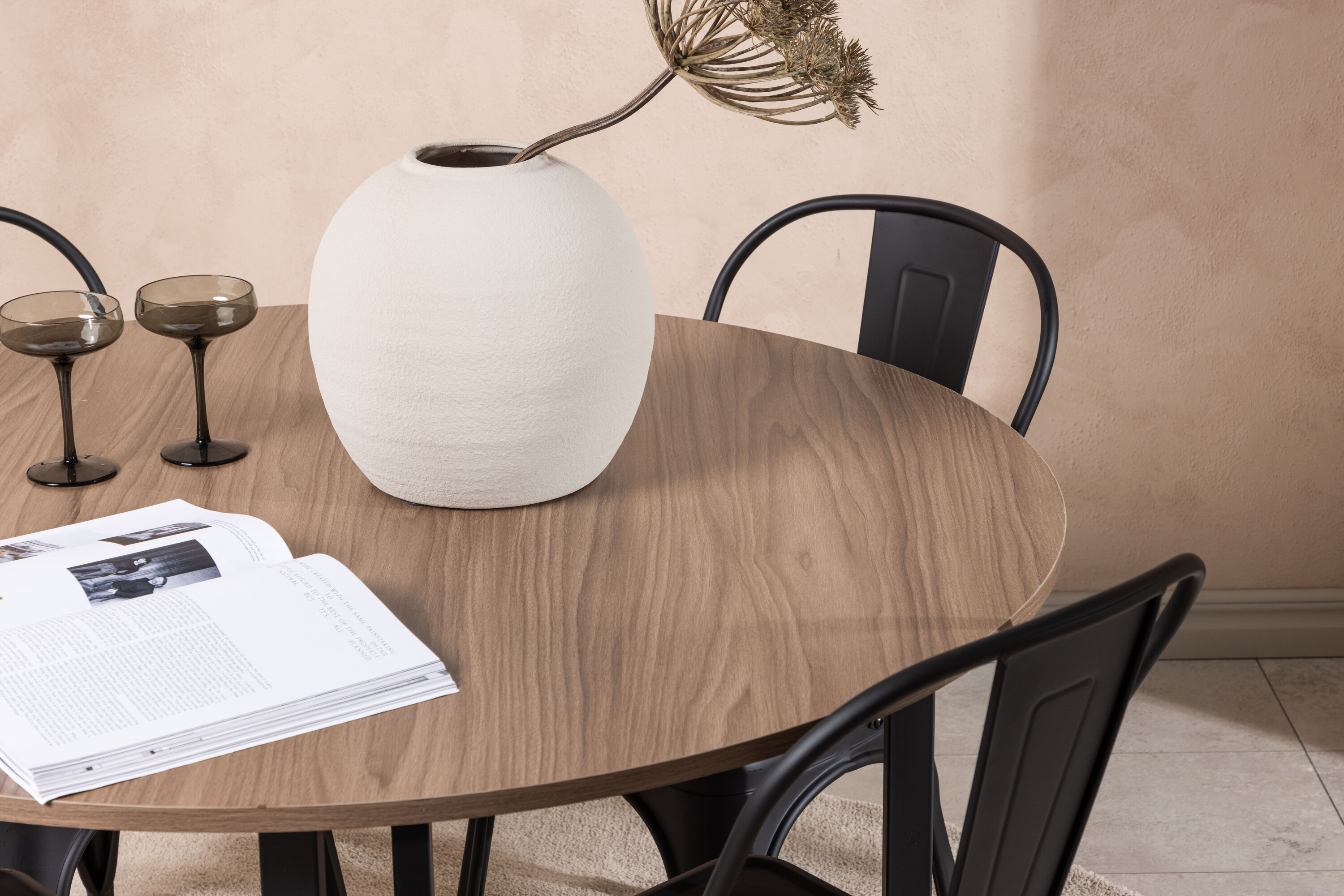 deLOHN Durango, Tempe Kör alakú étkezőgarnitúra