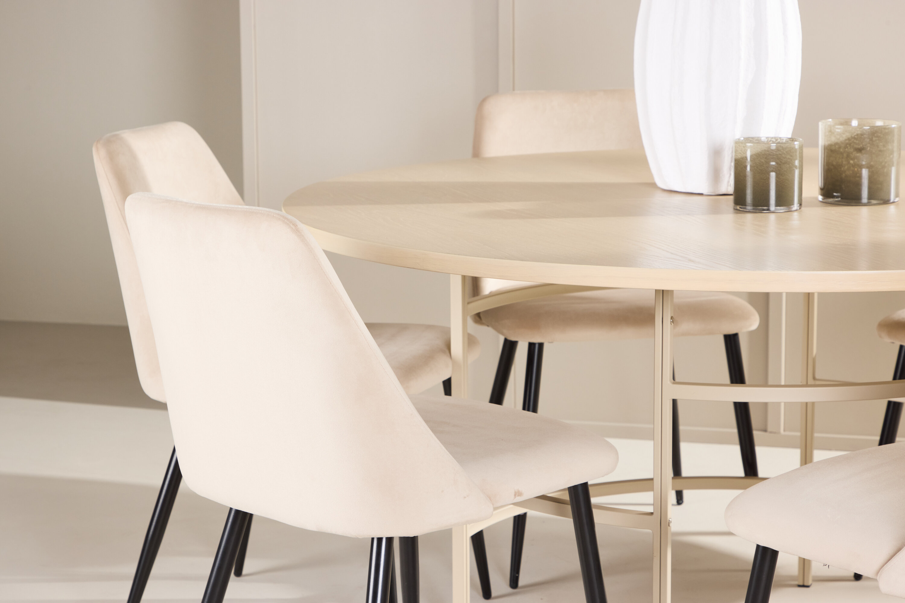 deLOHN Copenhagen, Night Kör alakú étkezőgarnitúra