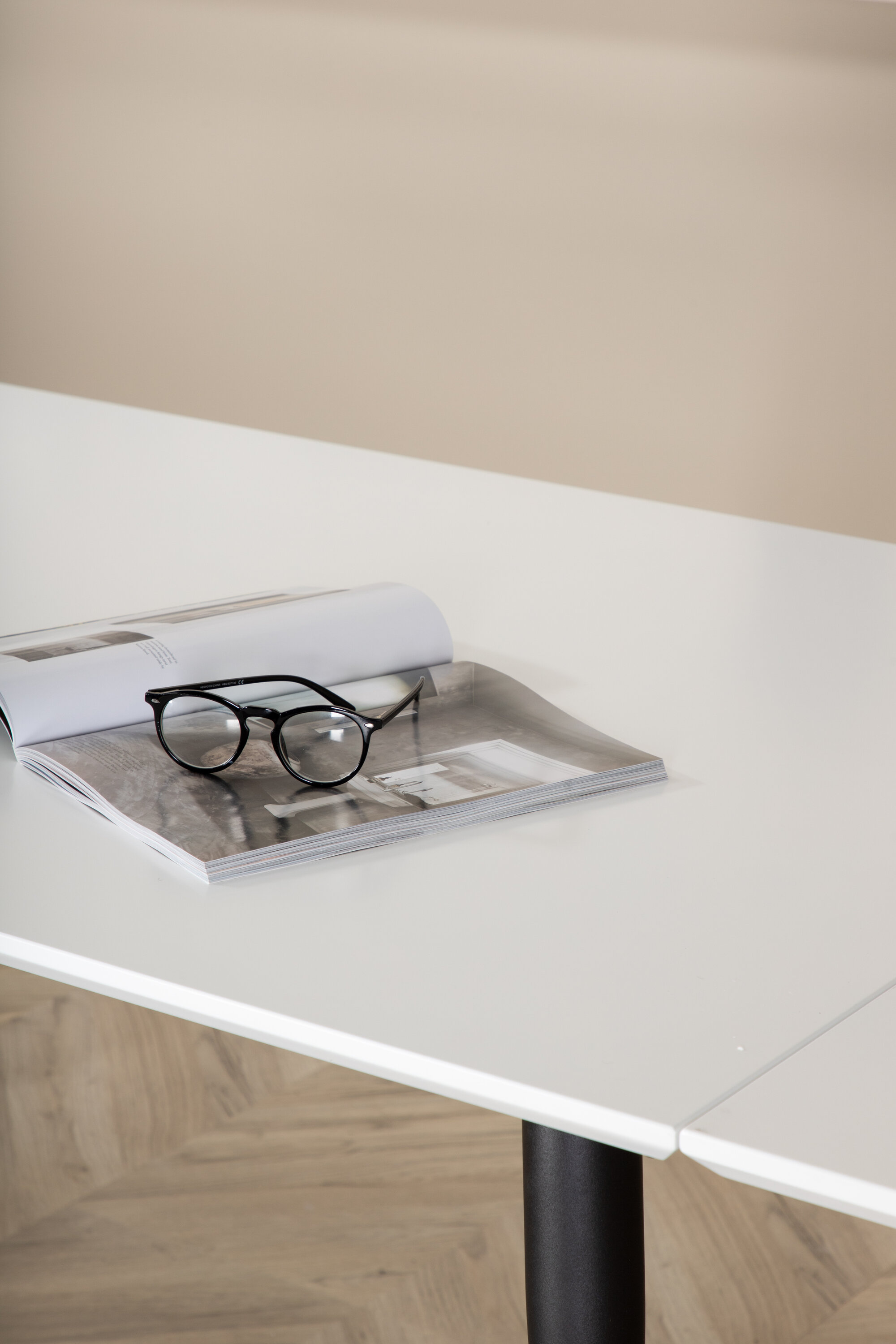 deLOHN Jimmy Téglalap alakú étkezőasztal