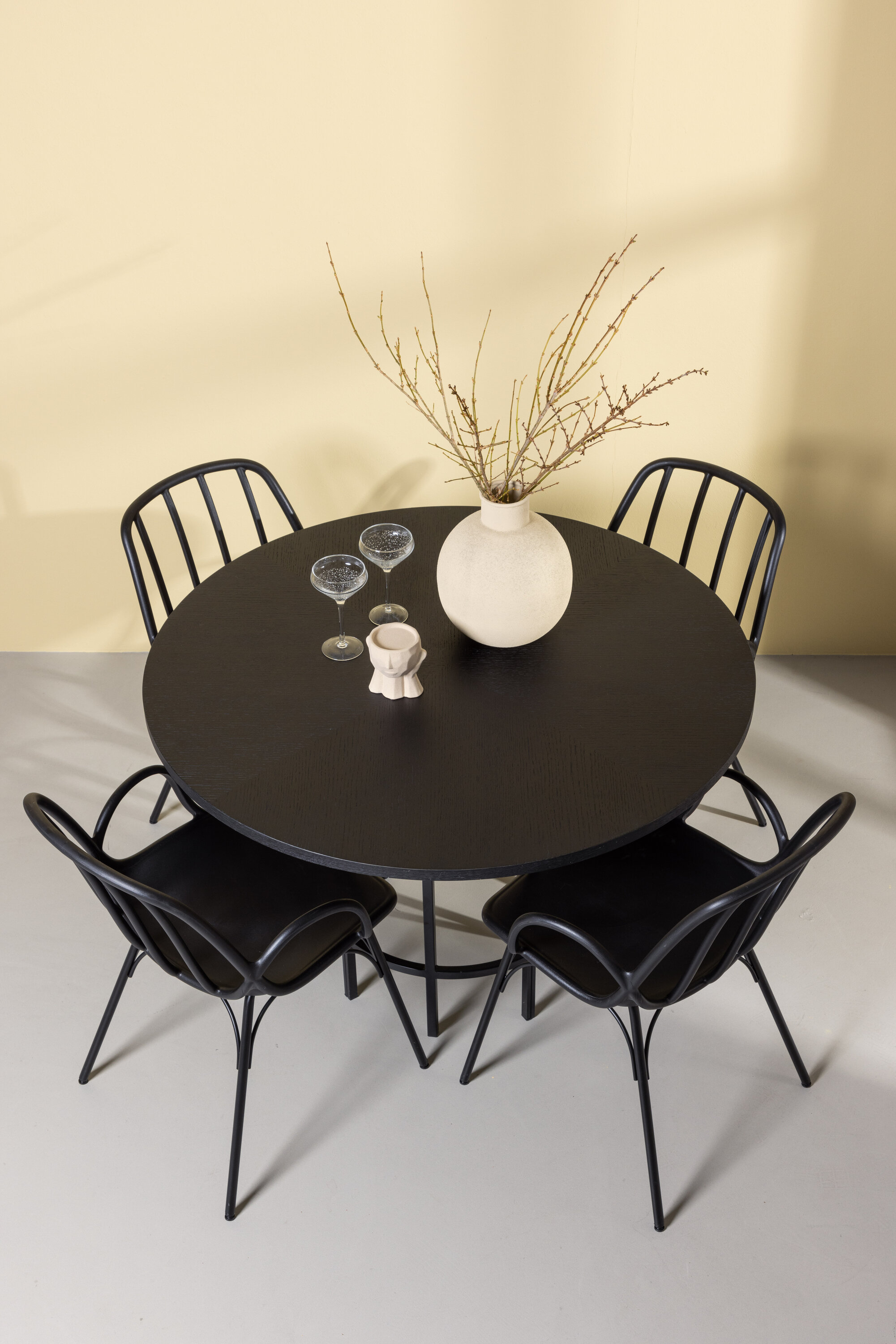 deLOHN Copenhagen, Dyrön Kör alakú étkezőgarnitúra