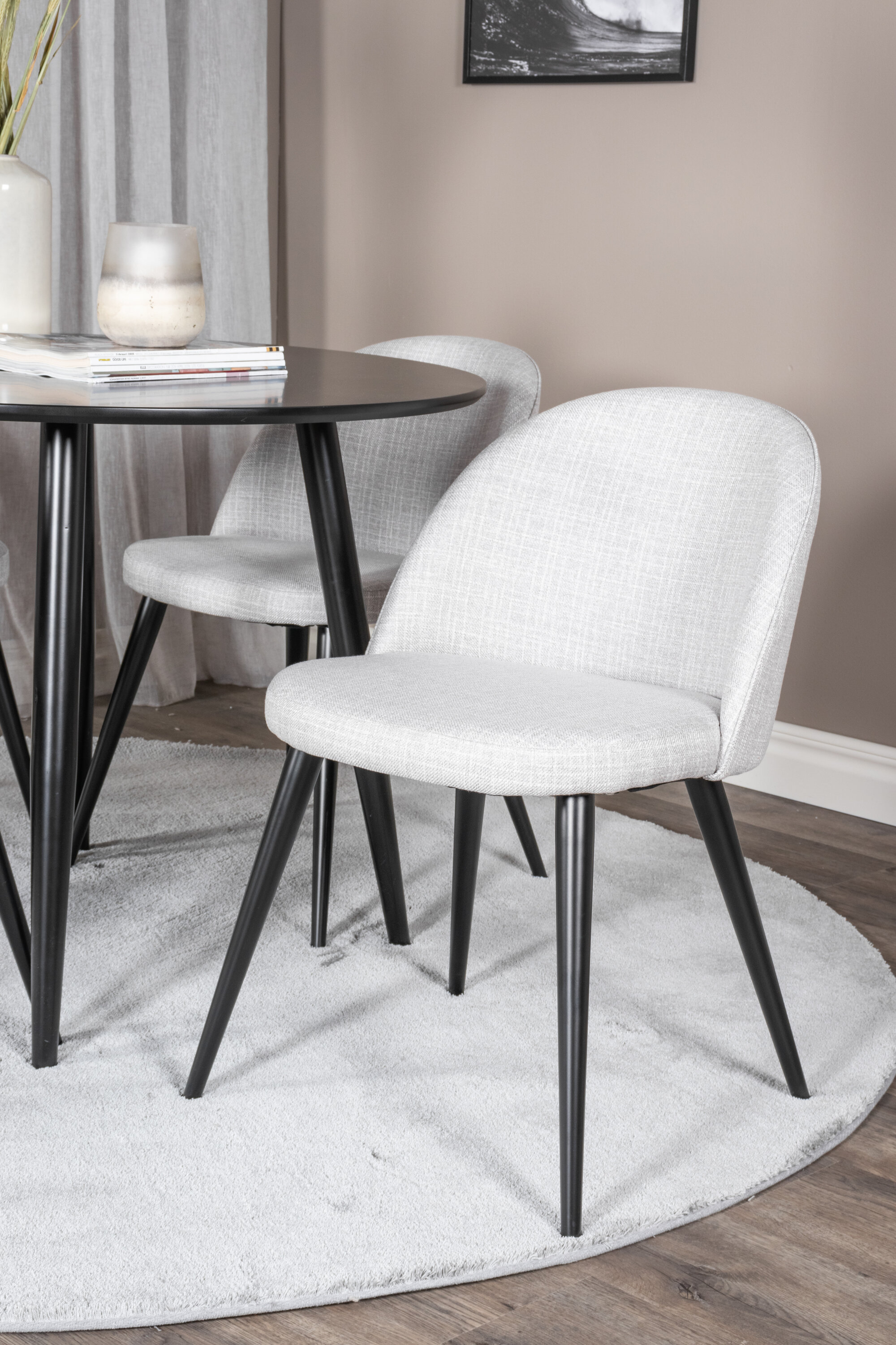 deLOHN Velvet, Plaza Kör alakú étkezőgarnitúra