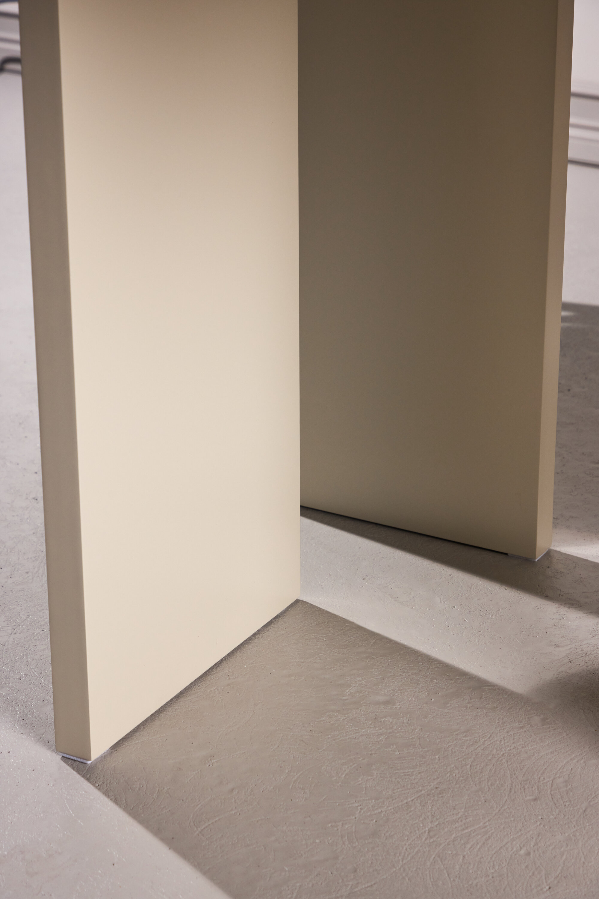 deLOHN Flower Ovális étkezőasztal