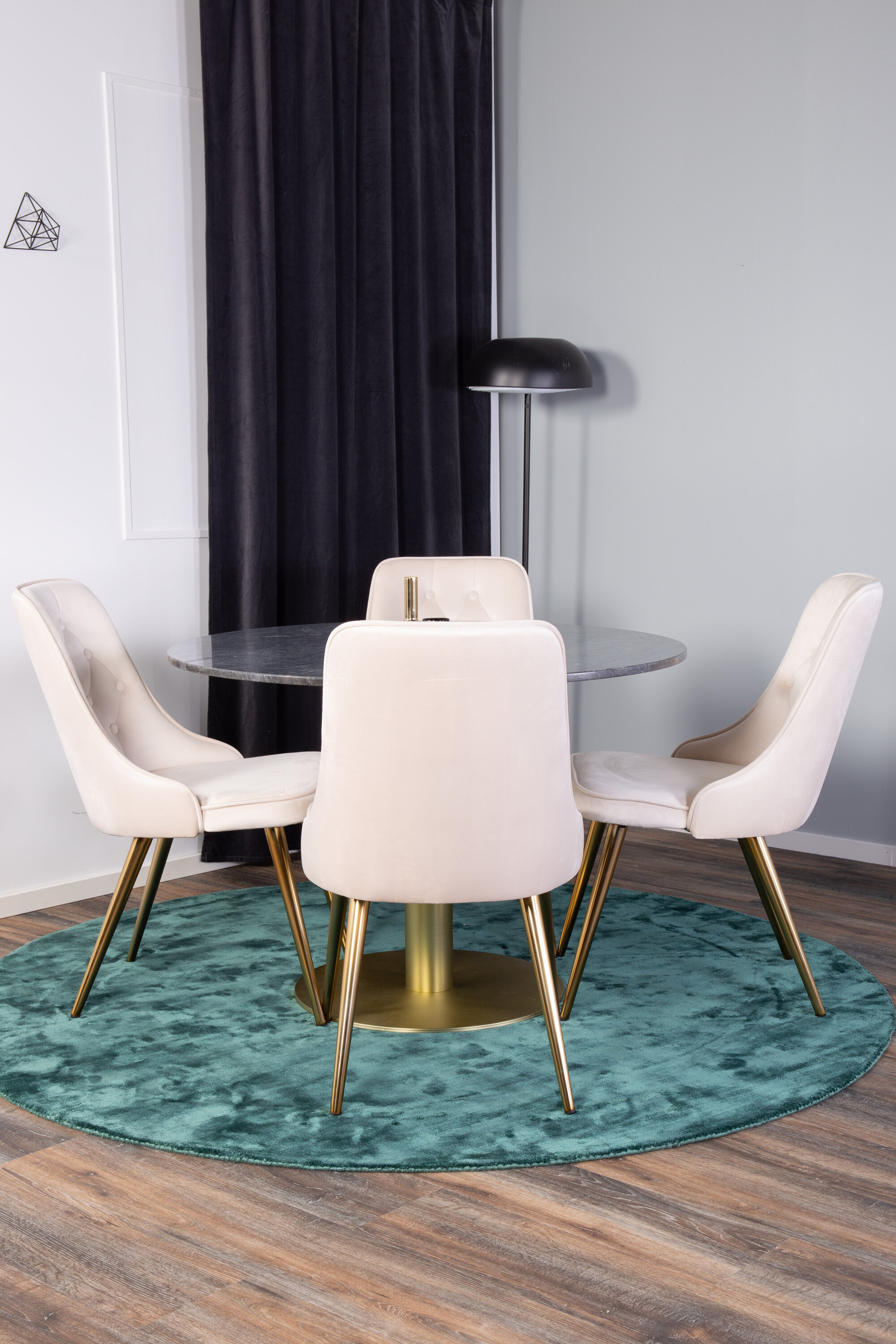 deLOHN Estelle, Velvet Deluxe Kör alakú étkezőgarnitúra deLOHN Estelle, Velvet Deluxe Kör alakú étkezőgarnitúra