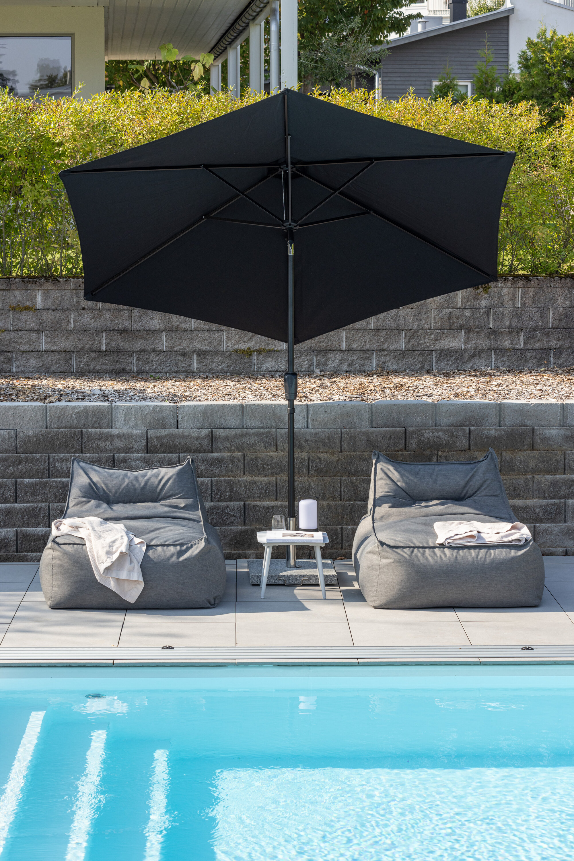 deLOHN Leeds Napernyő