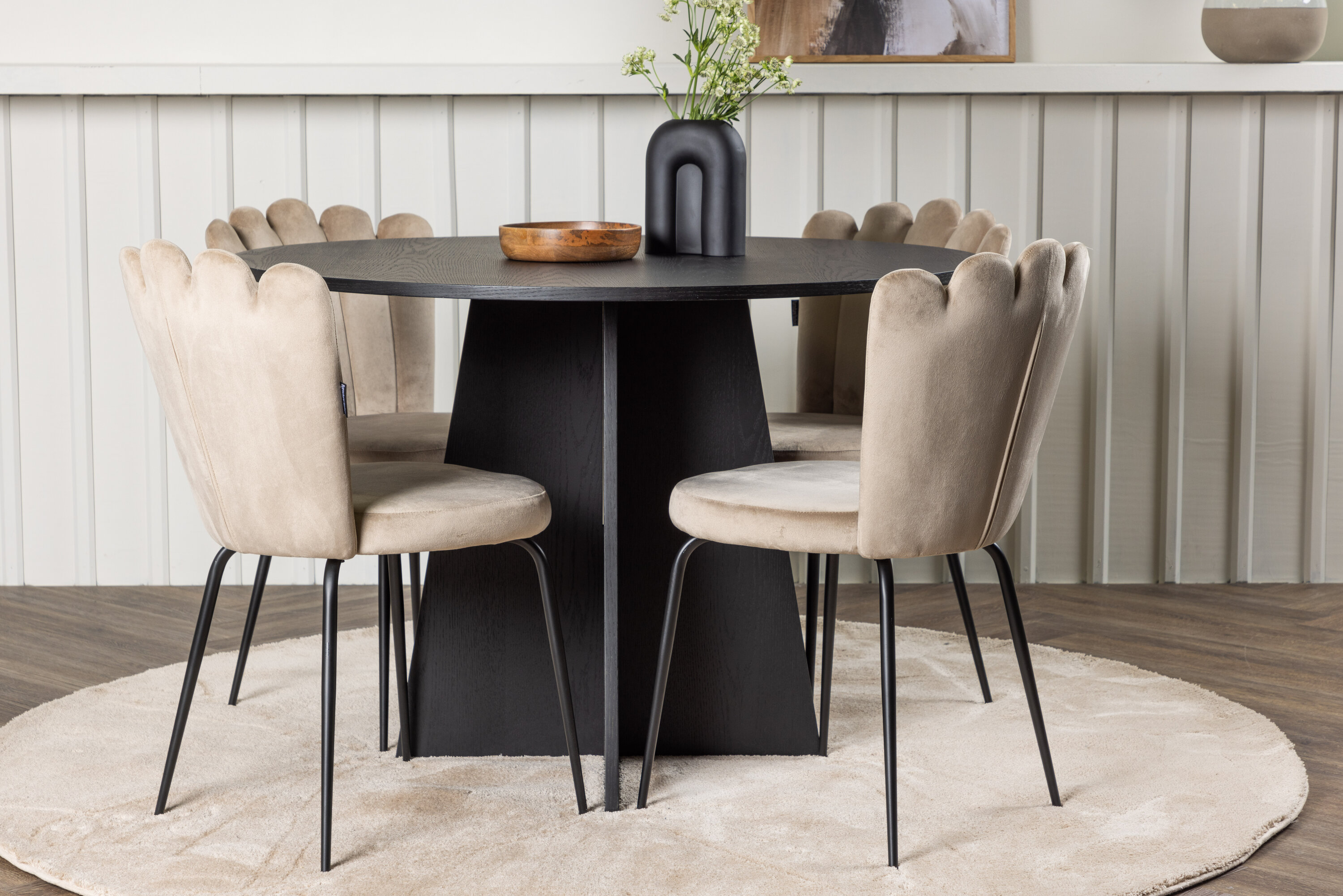 deLOHN Bootcut Round, Limhamn Kör alakú étkezőgarnitúra