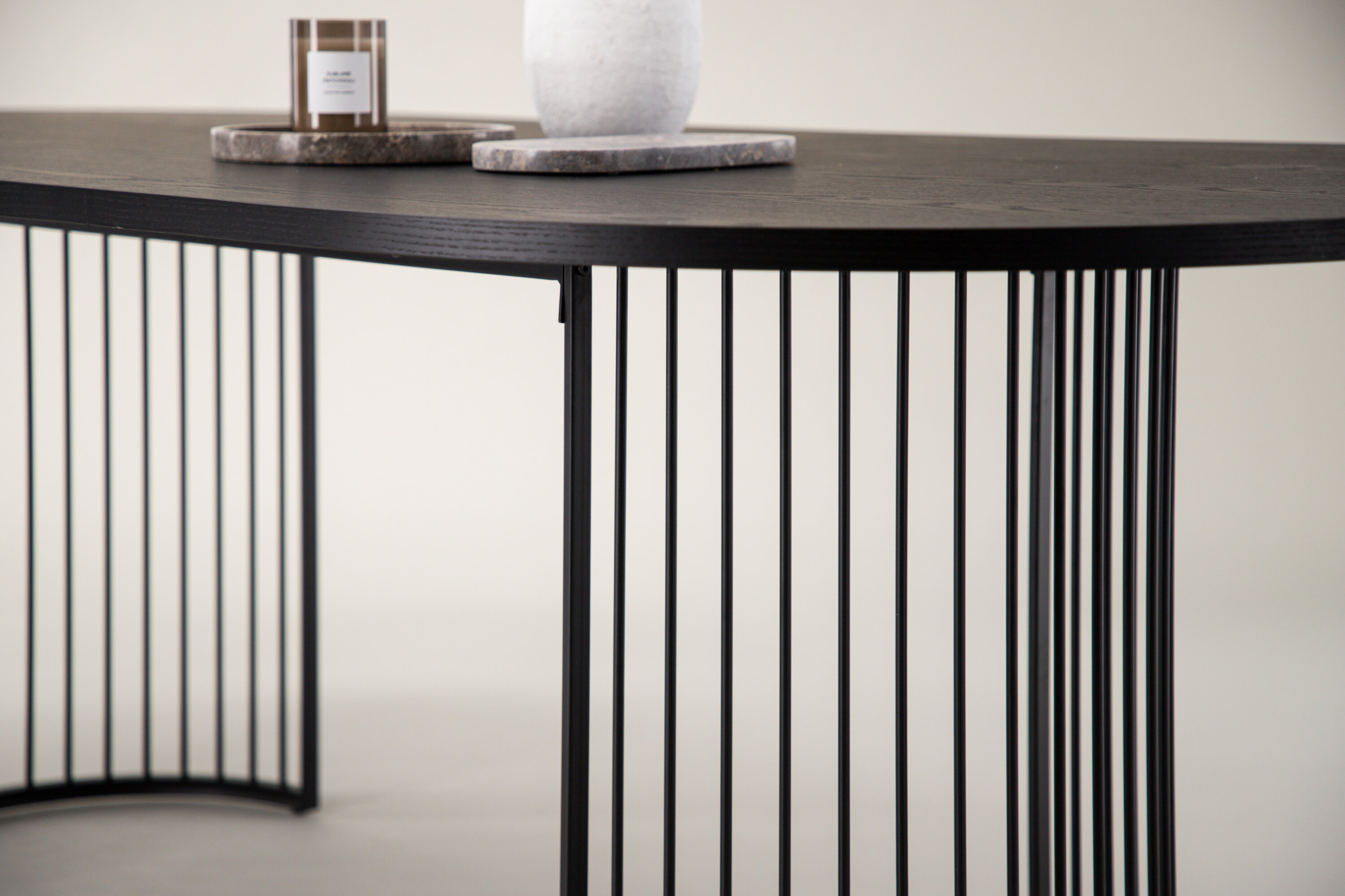 deLOHN Hamneskär Ovális étkezőasztal