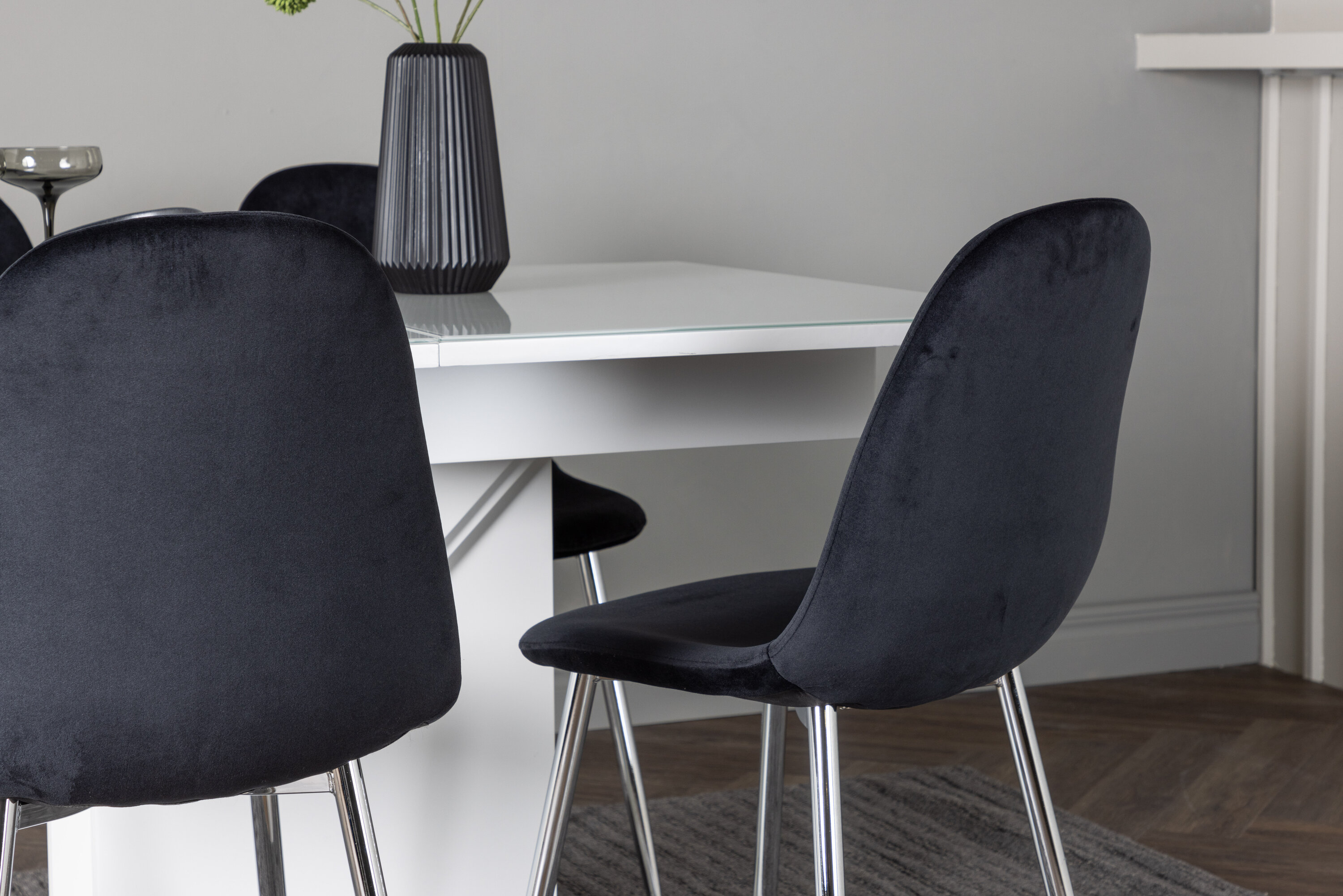 deLOHN Polar Téglalap alakú étkezőgarnitúra deLOHN Polar Téglalap alakú étkezőgarnitúra