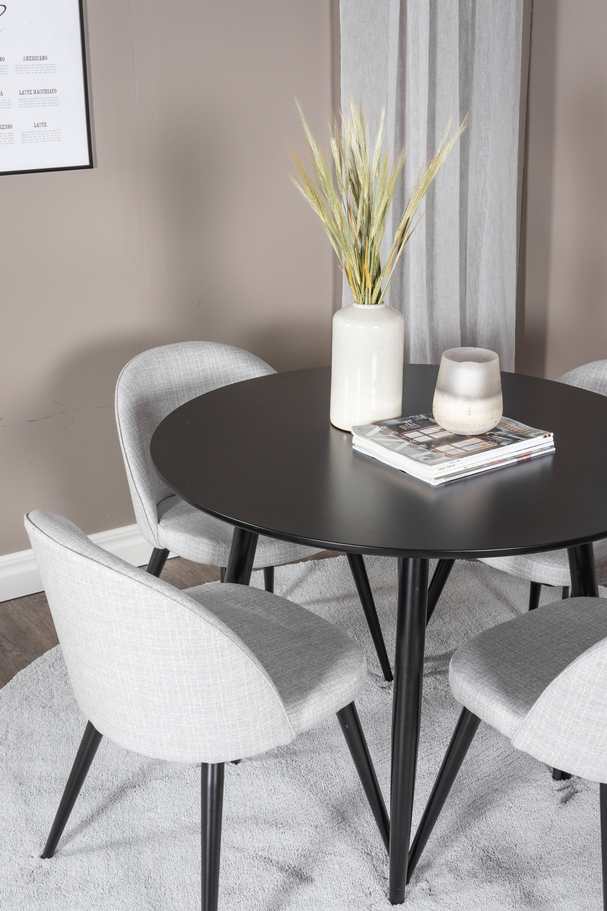 deLOHN Velvet, Plaza Kör alakú étkezőgarnitúra