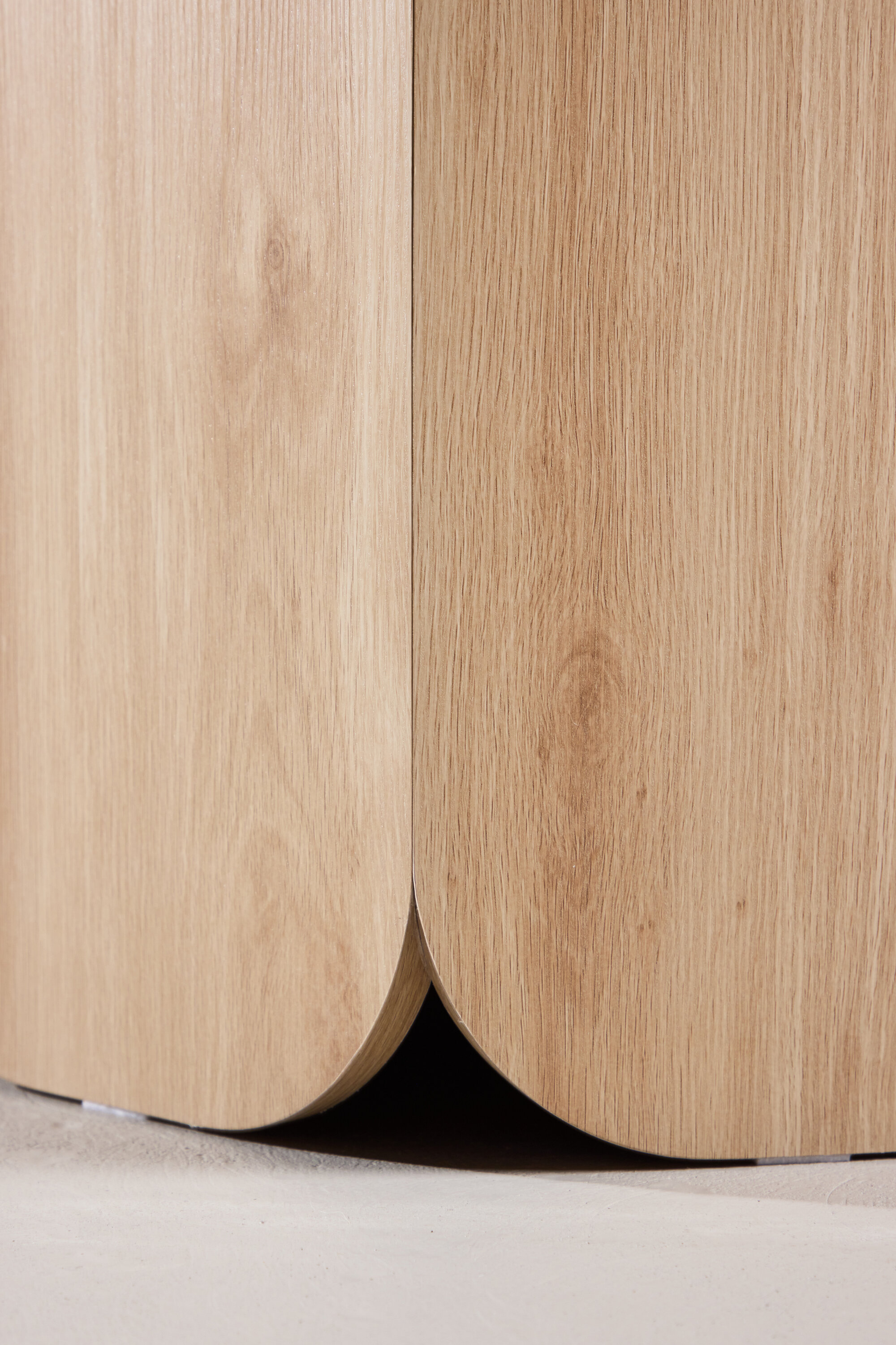 deLOHN Tekla Kerek étkezőasztal