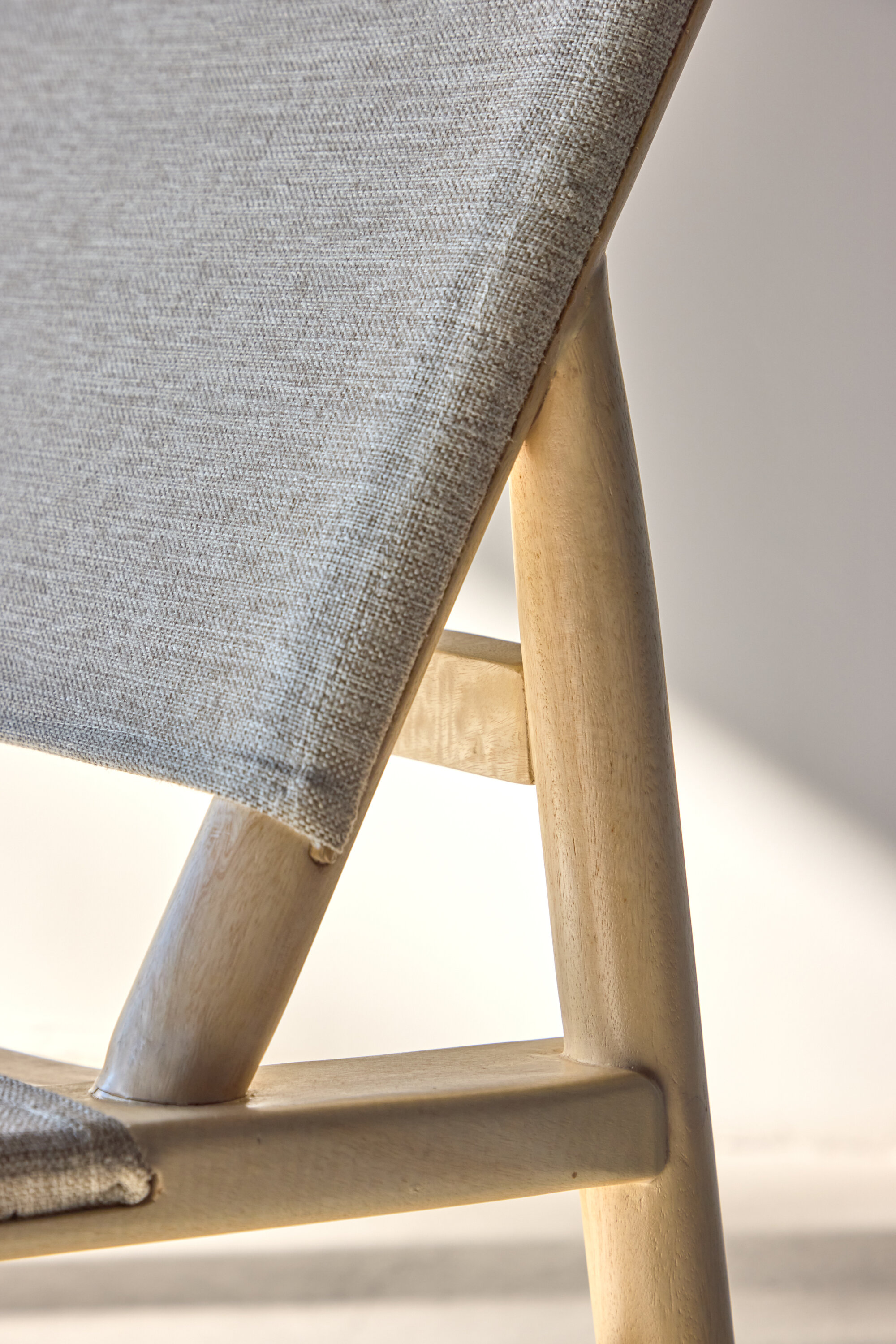 deLOHN Millo Nyugágy szék