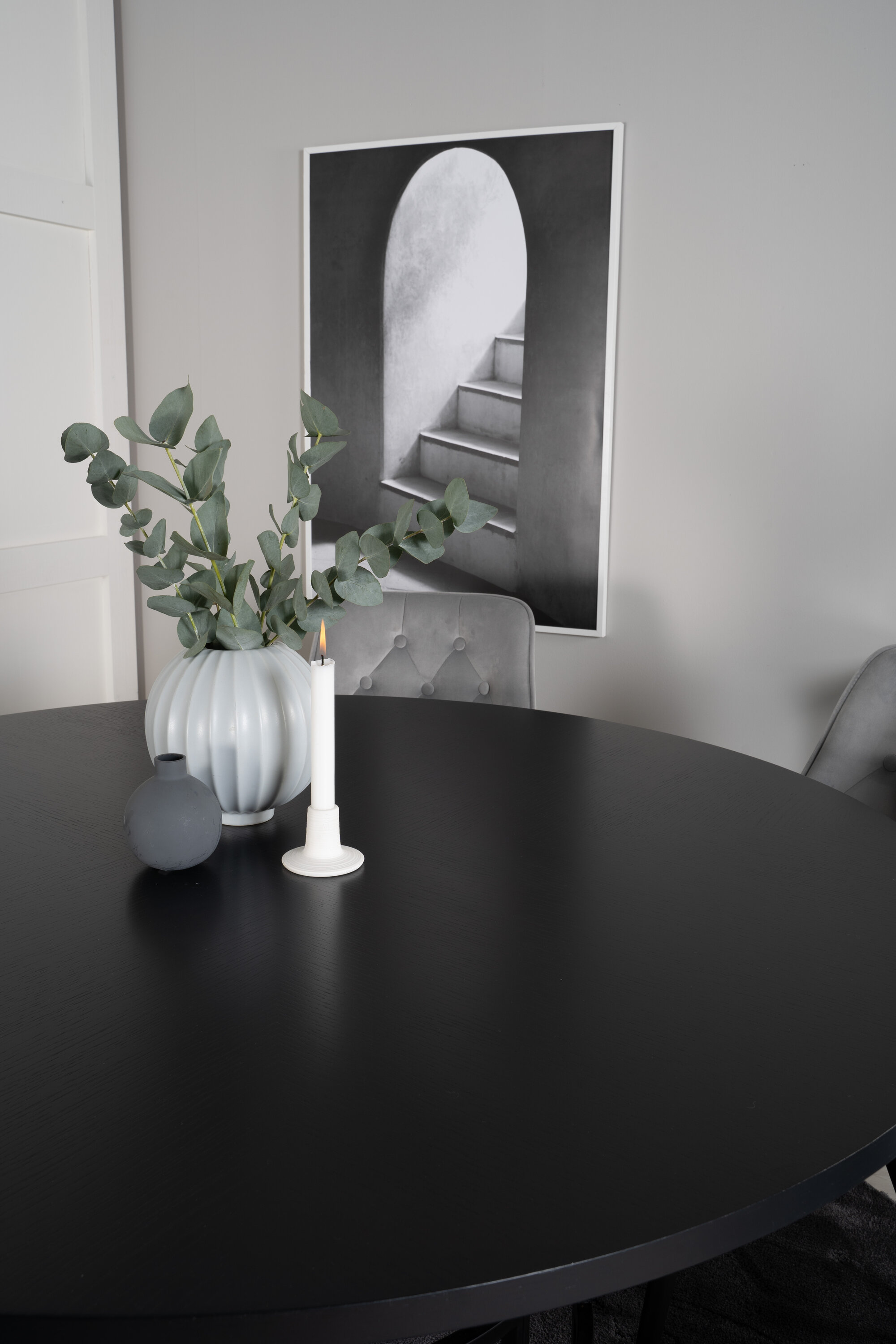 deLOHN Copenhagen, Velvet Deluxe Kör alakú étkezőgarnitúra deLOHN Copenhagen, Velvet Deluxe Kör alakú étkezőgarnitúra