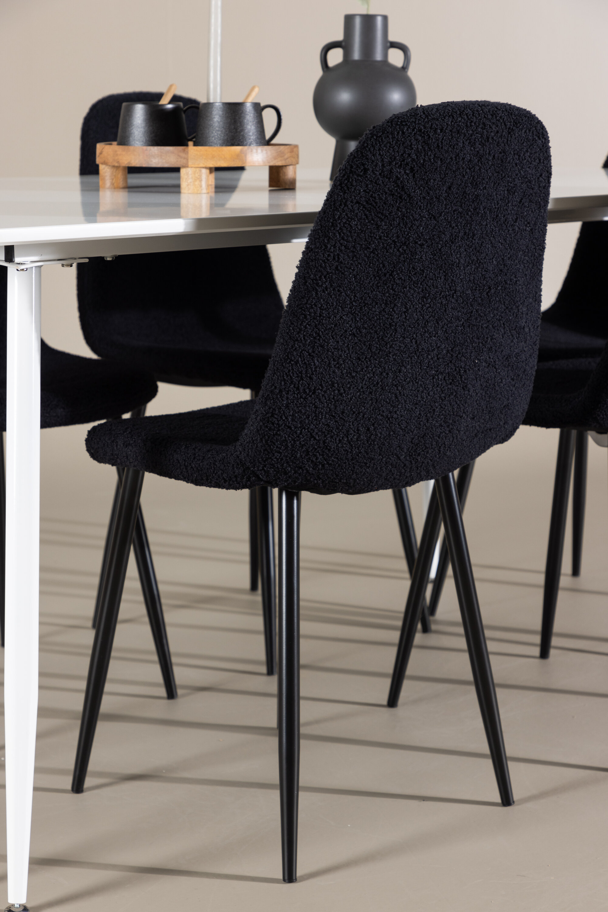 deLOHN Silar, Polar Téglalap alakú étkezőgarnitúra deLOHN Silar, Polar Téglalap alakú étkezőgarnitúra