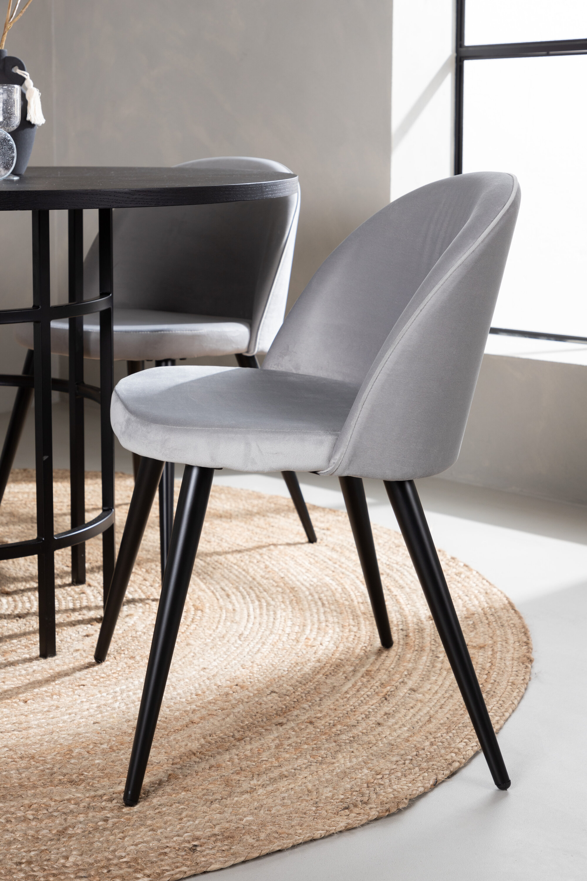 deLOHN Copenhagen, Velvet Kör alakú étkezőgarnitúra