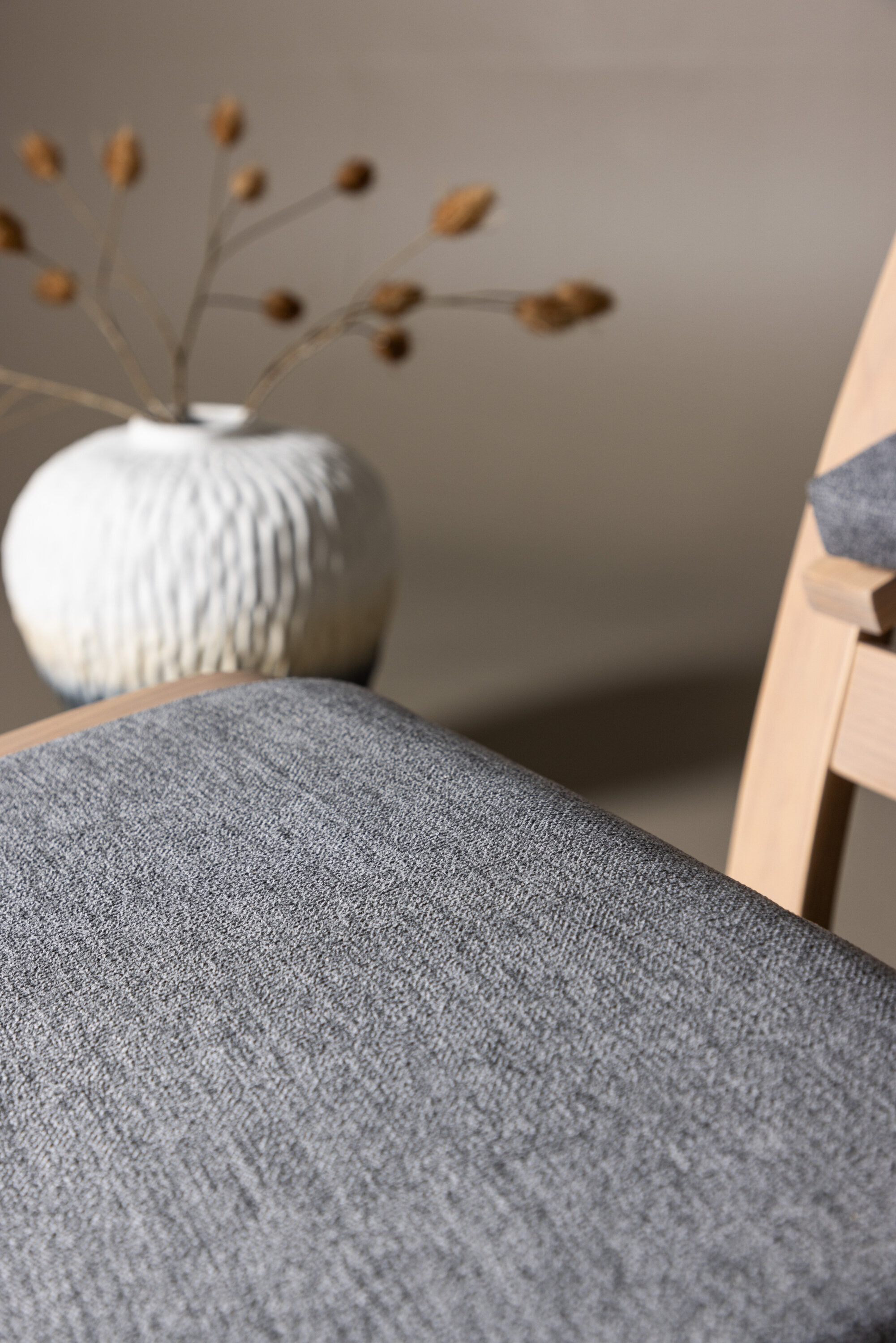 deLOHN Grötö Nyugágy szék