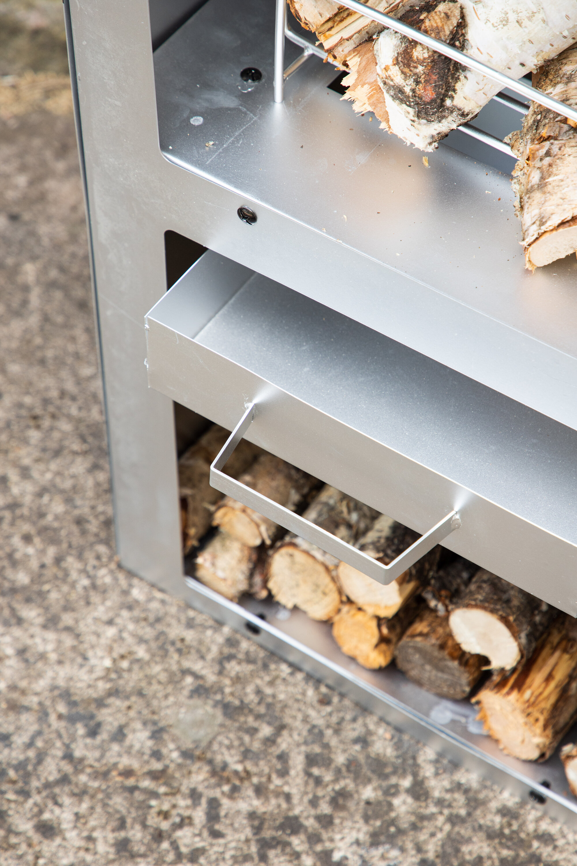 deLOHN Makarima Kerti tűzrakó