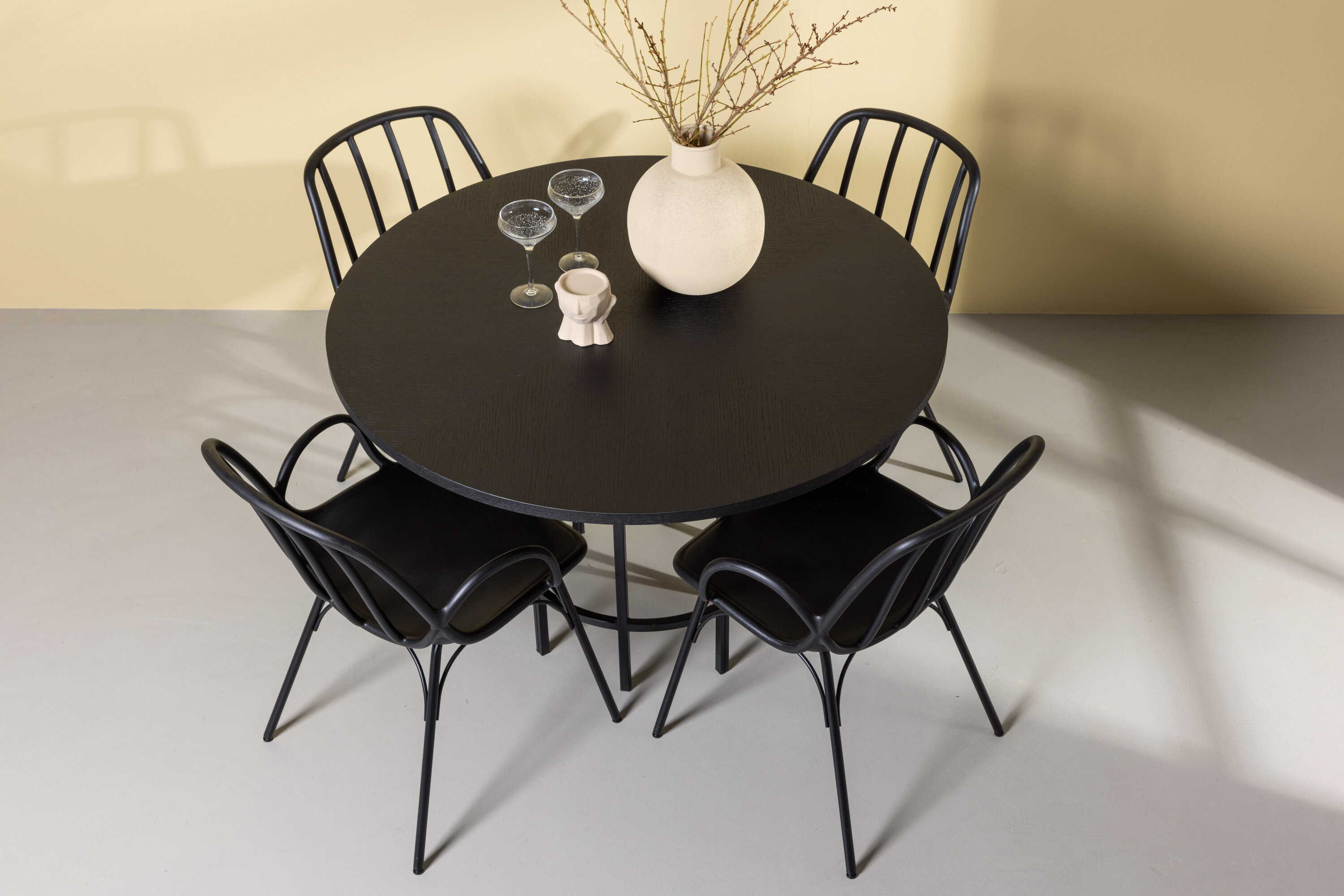 deLOHN Copenhagen, Dyrön Kör alakú étkezőgarnitúra