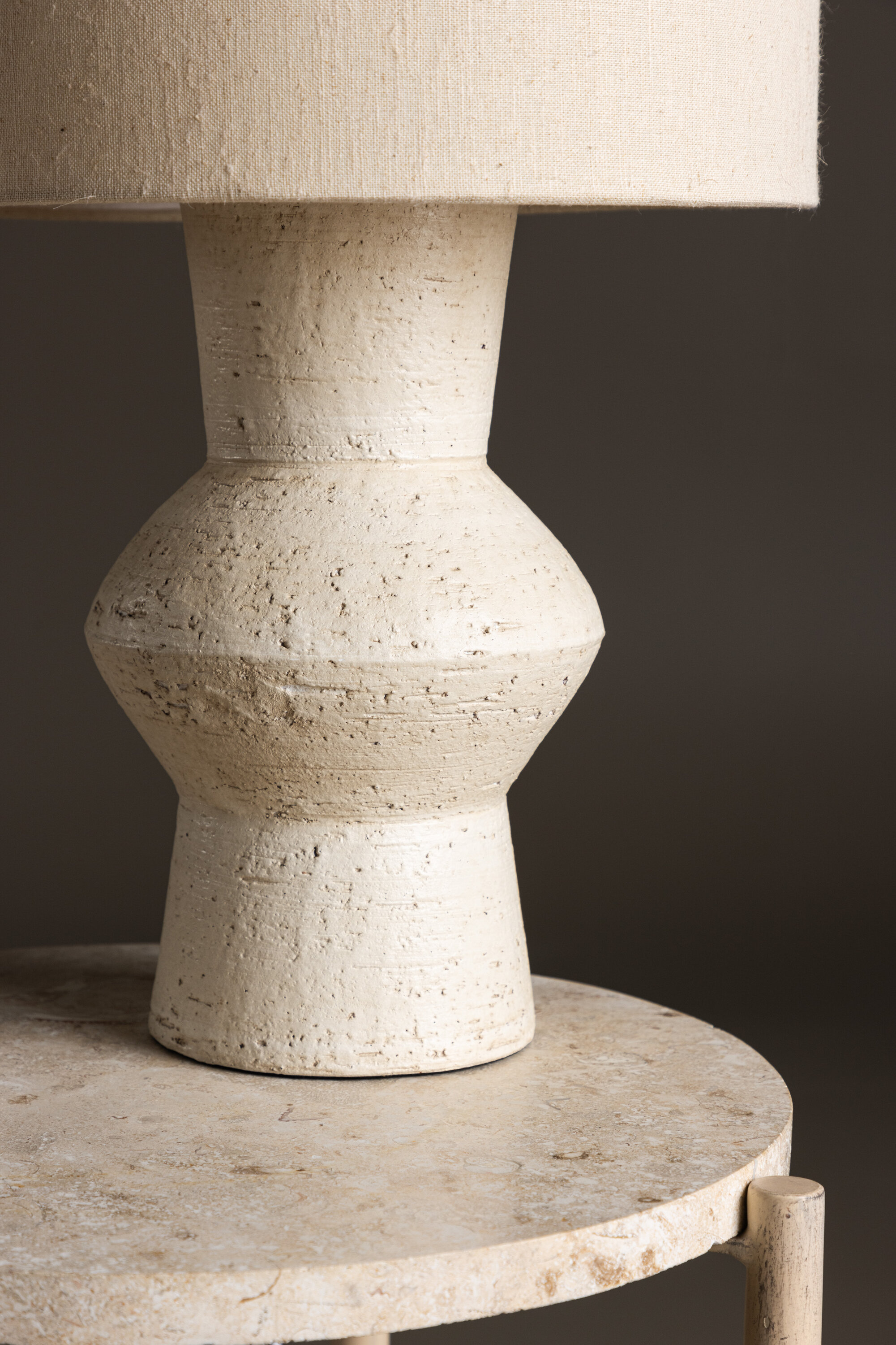 deLOHN Valön Asztali lámpa