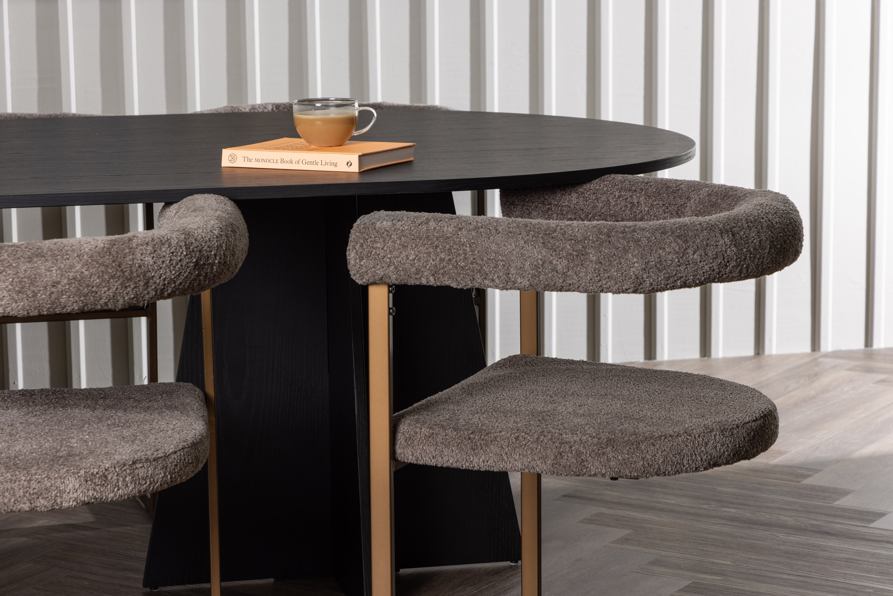 deLOHN Morning Ovális étkezőgarnitúra