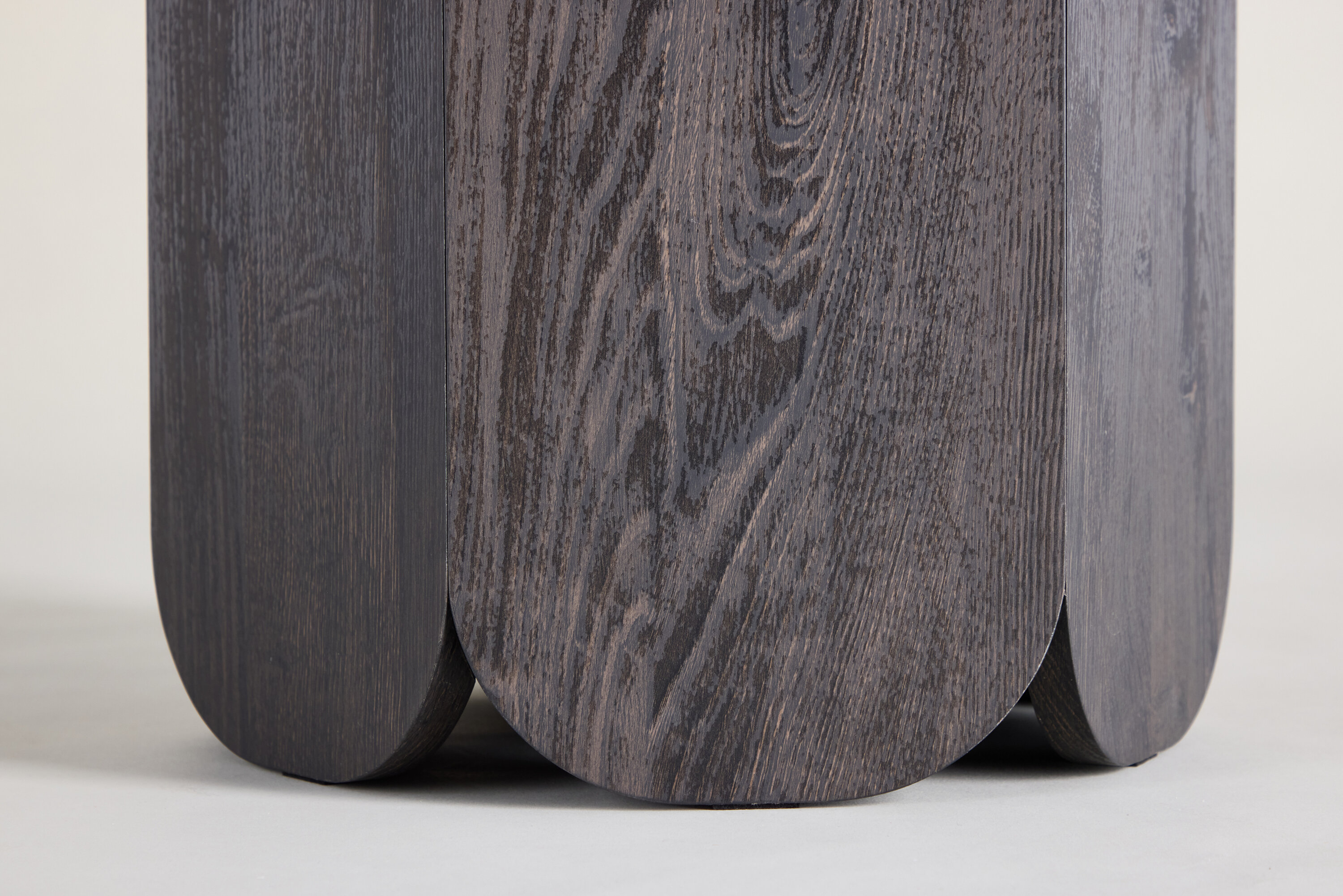 deLOHN Tekla Dohányzóasztal