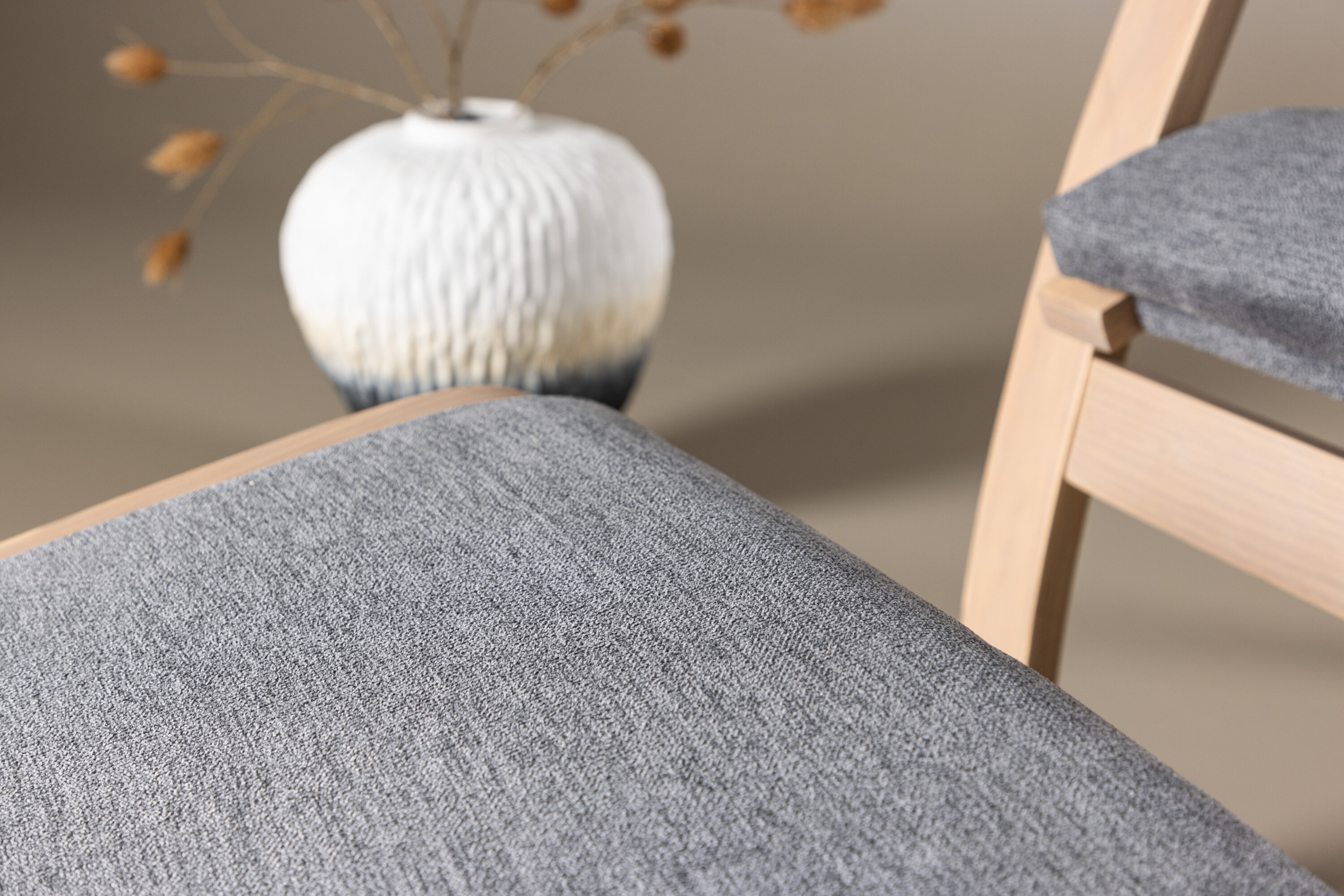 deLOHN Grötö Nyugágy szék