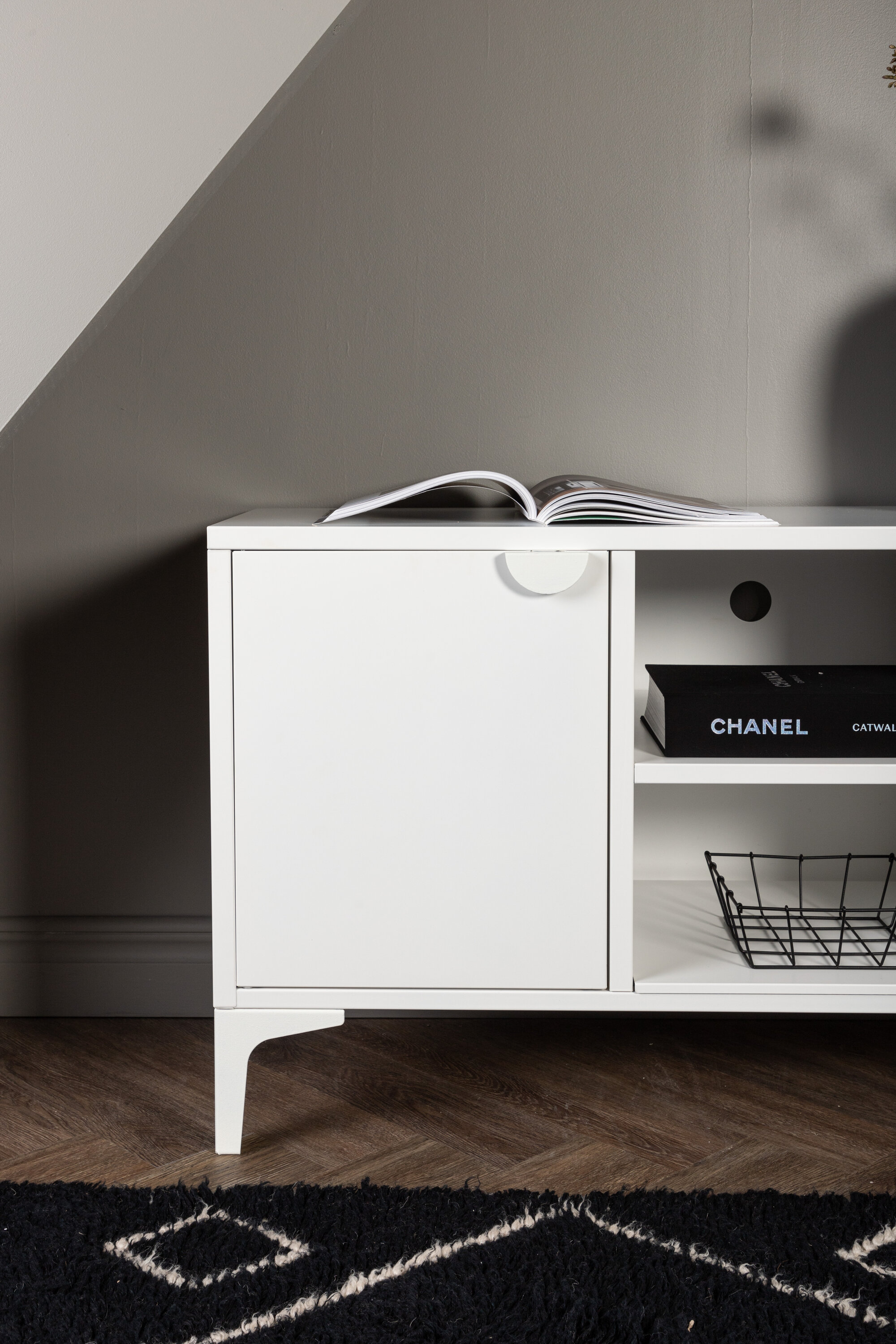 deLOHN Piring TV-szekrény