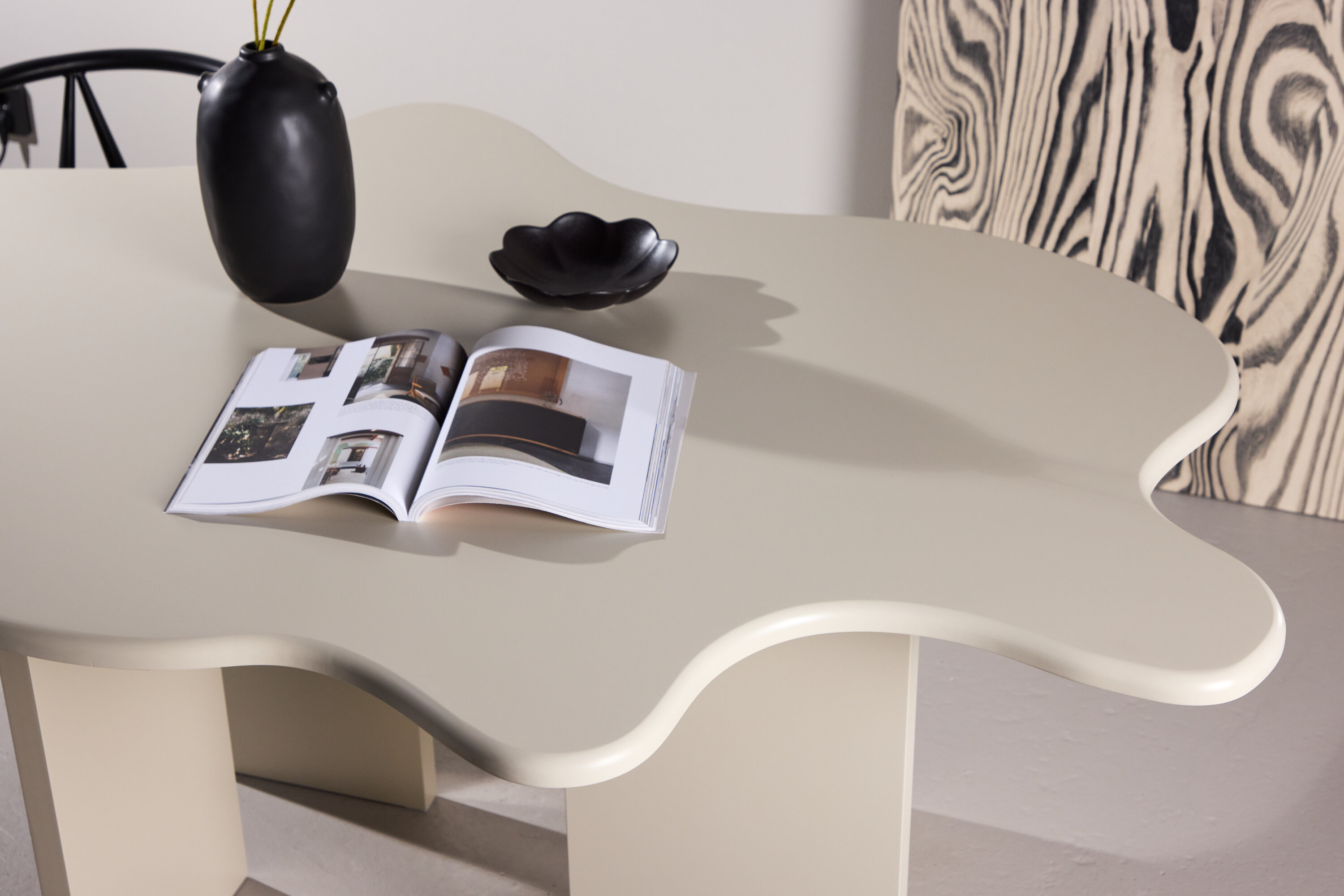 deLOHN Flower Ovális étkezőasztal