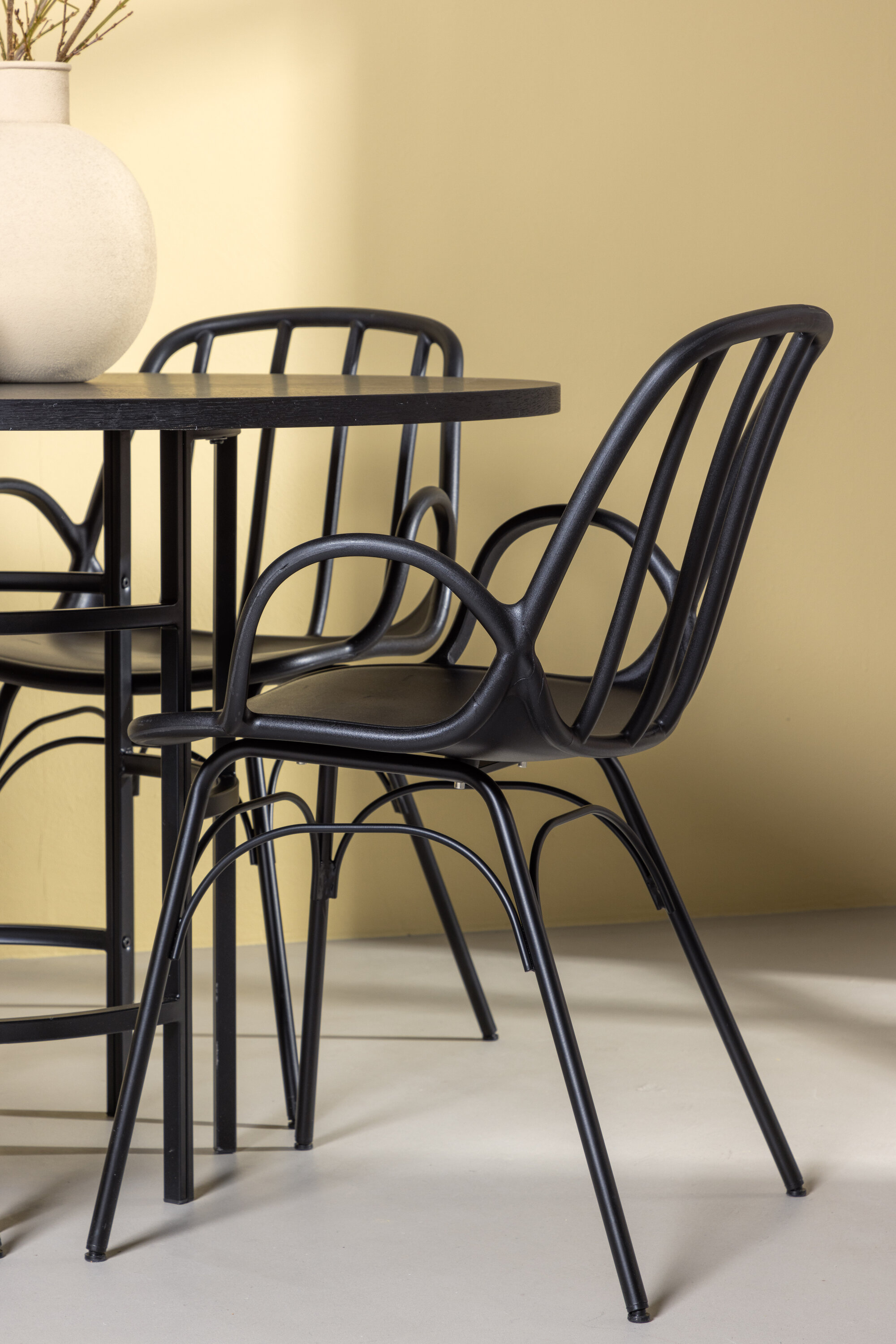 deLOHN Copenhagen, Dyrön Kör alakú étkezőgarnitúra