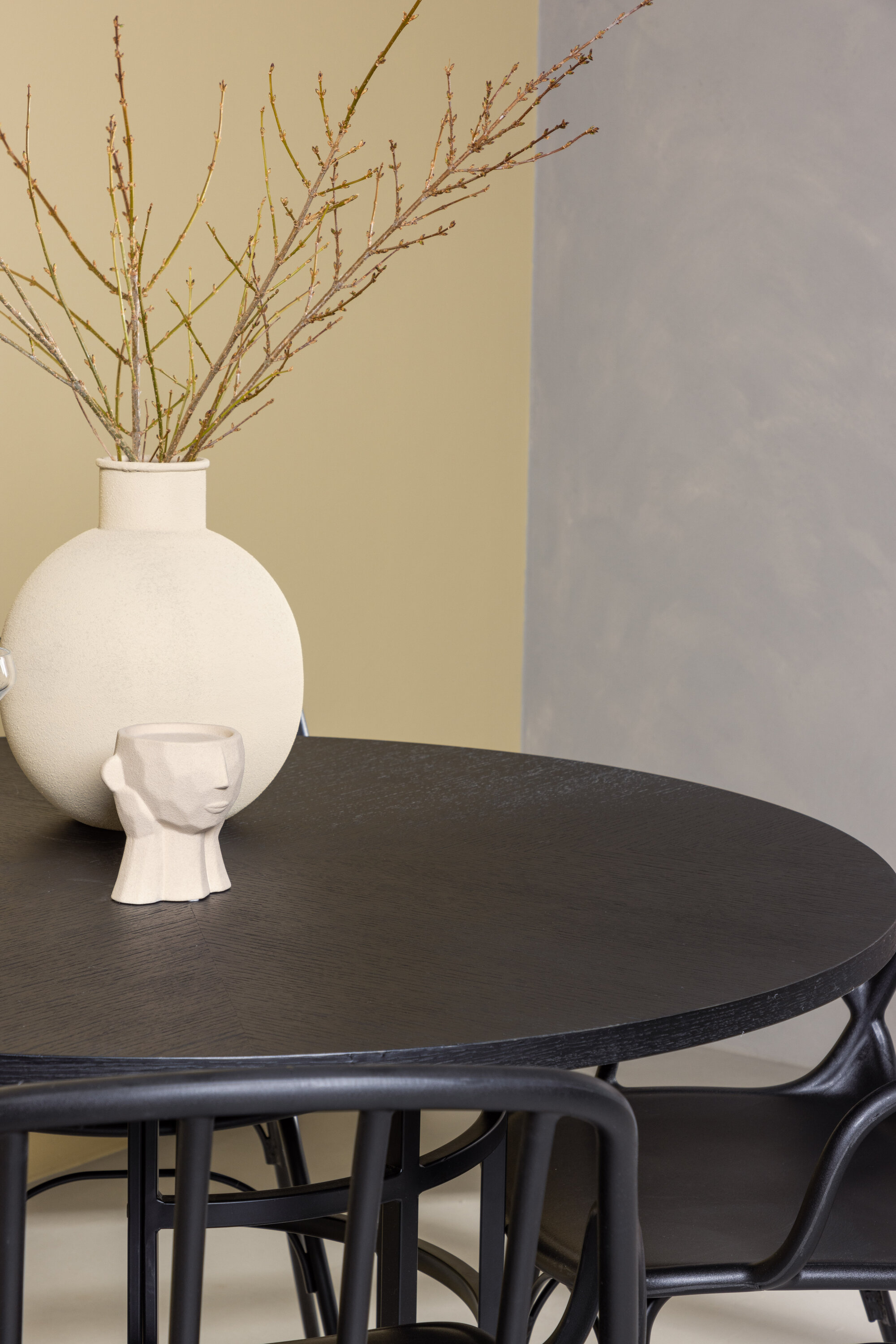 deLOHN Copenhagen, Dyrön Kör alakú étkezőgarnitúra