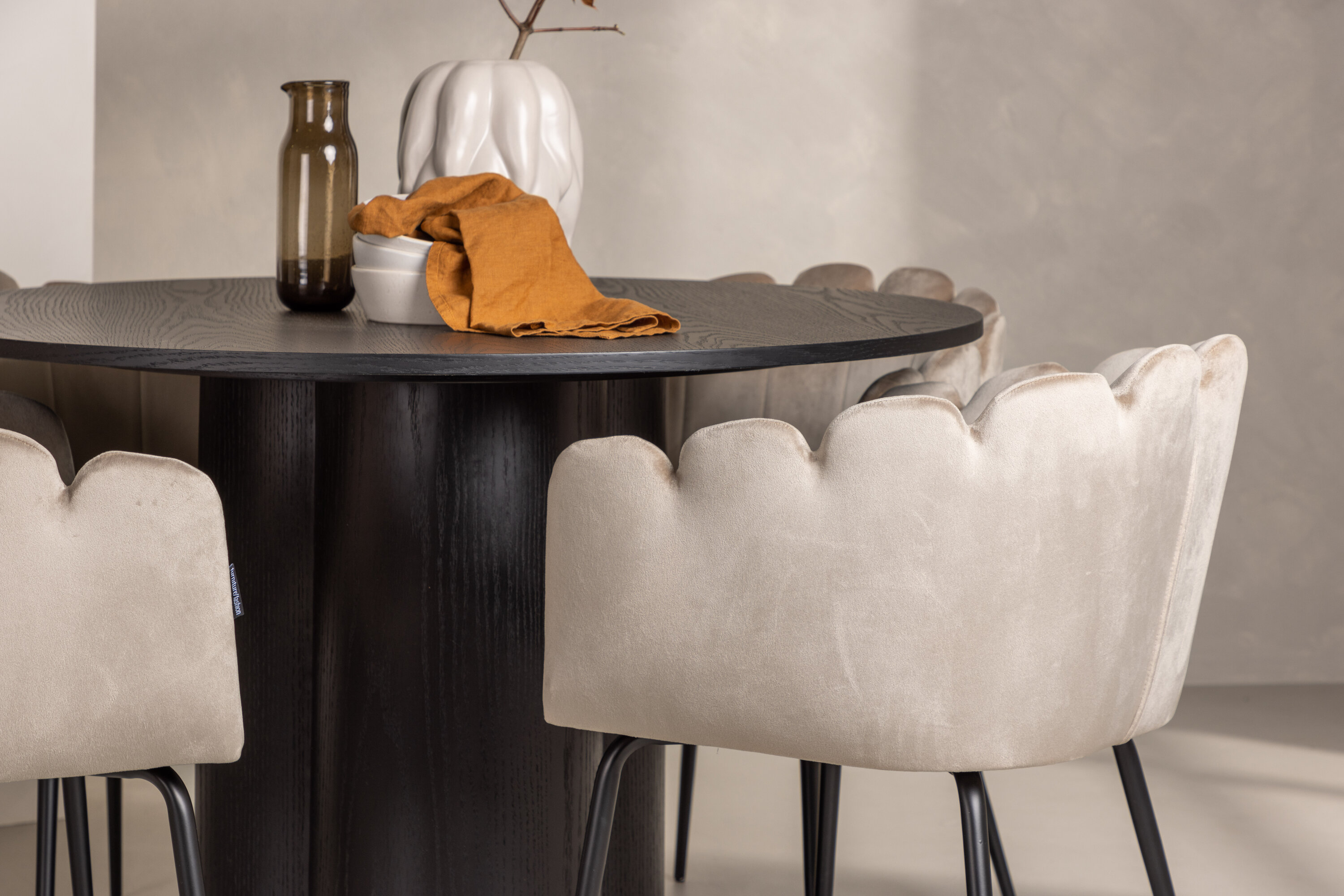 deLOHN Olivia, Limhamn Kör alakú étkezőgarnitúra