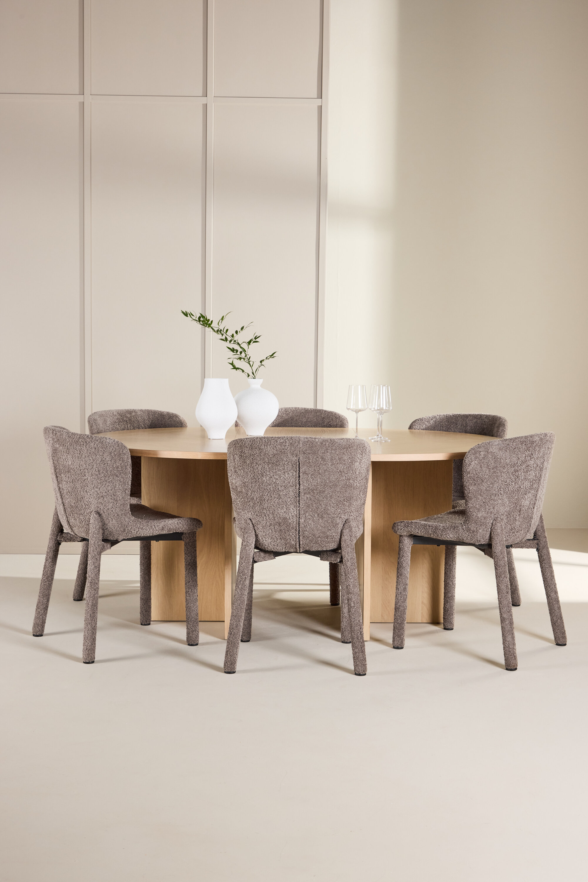 deLOHN Strada, Astoria Ovális étkezőgarnitúra deLOHN Strada, Astoria Ovális étkezőgarnitúra