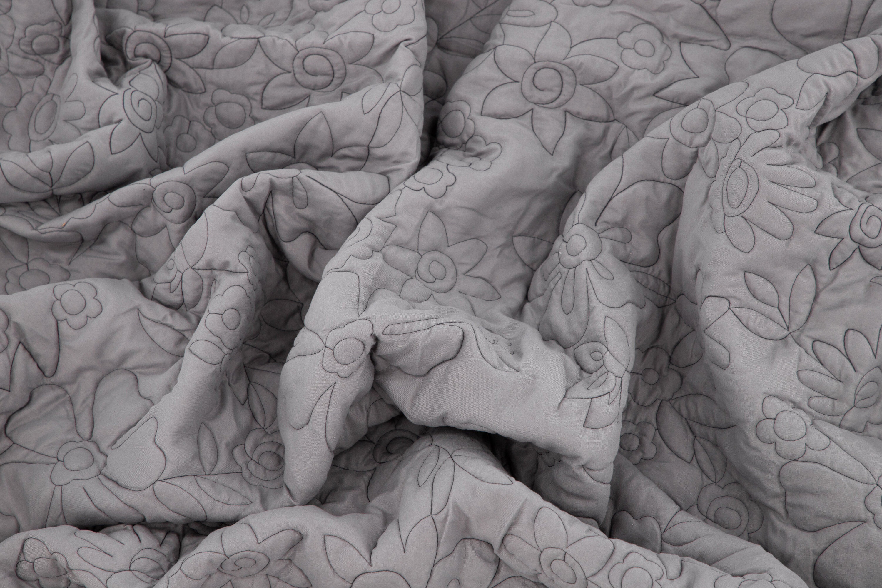 deLOHN Niki Ágynemű