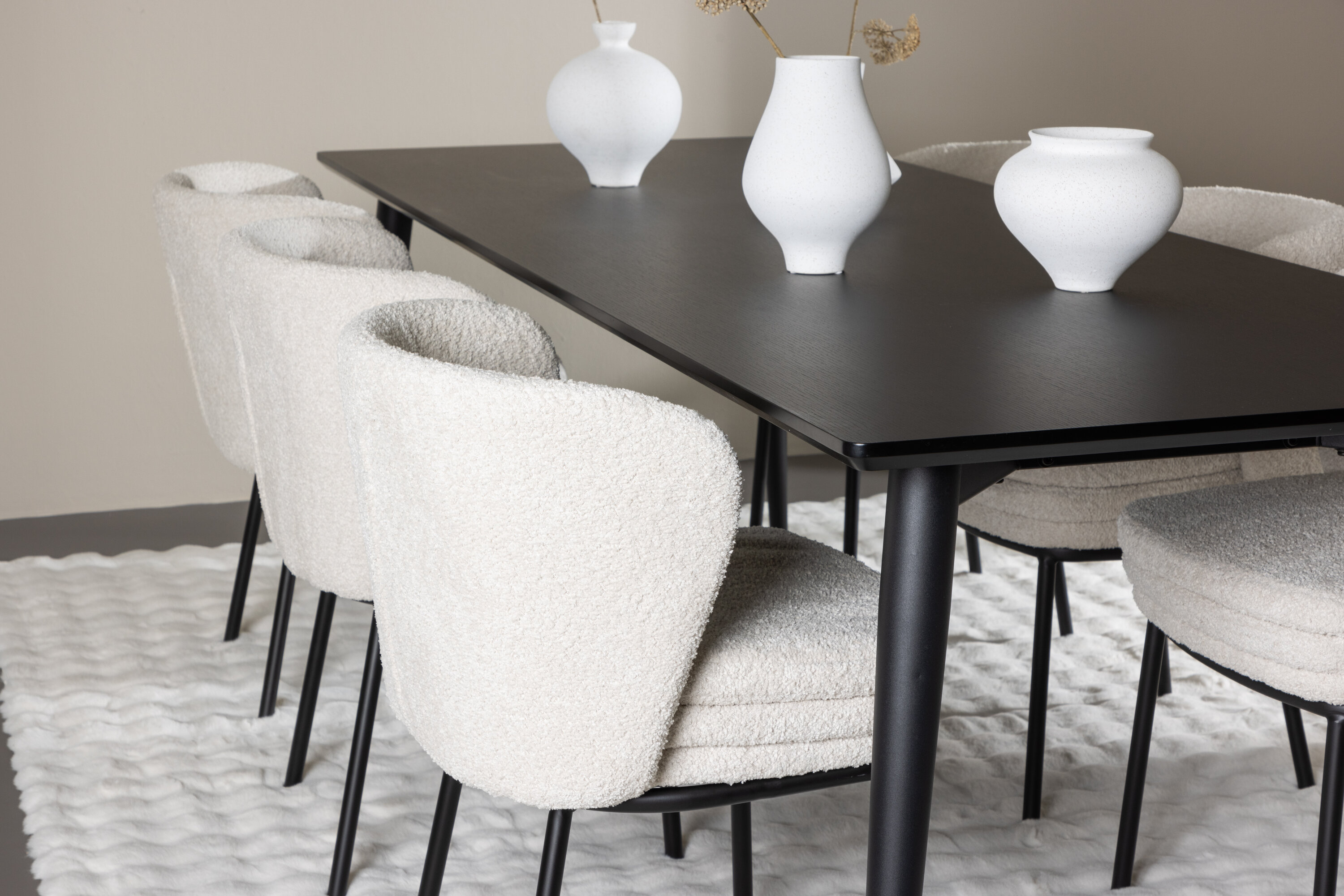 deLOHN Ellis, Agnes Téglalap alakú étkezőgarnitúra