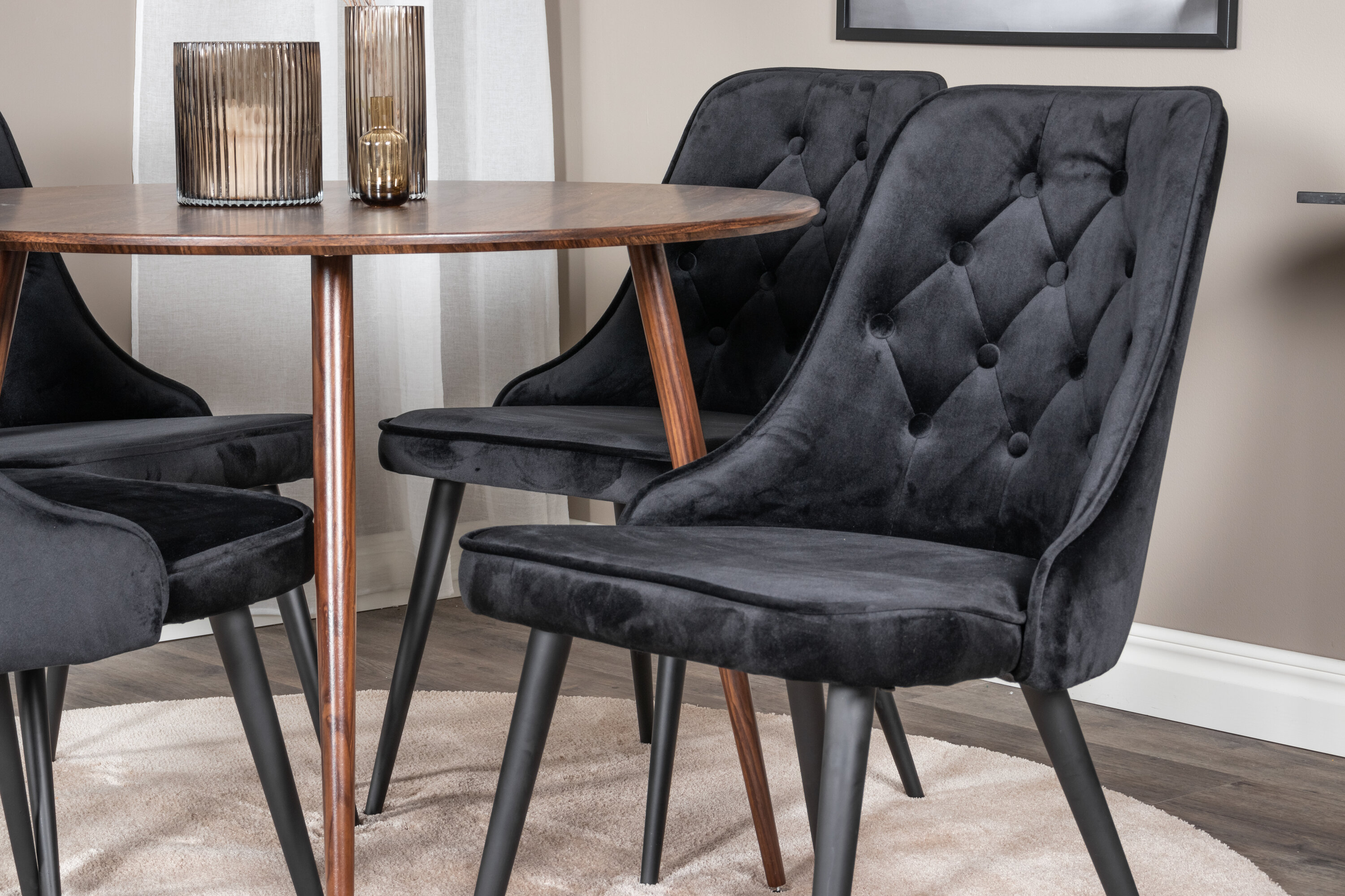 deLOHN Plaza, Velvet Deluxe Kör alakú étkezőgarnitúra