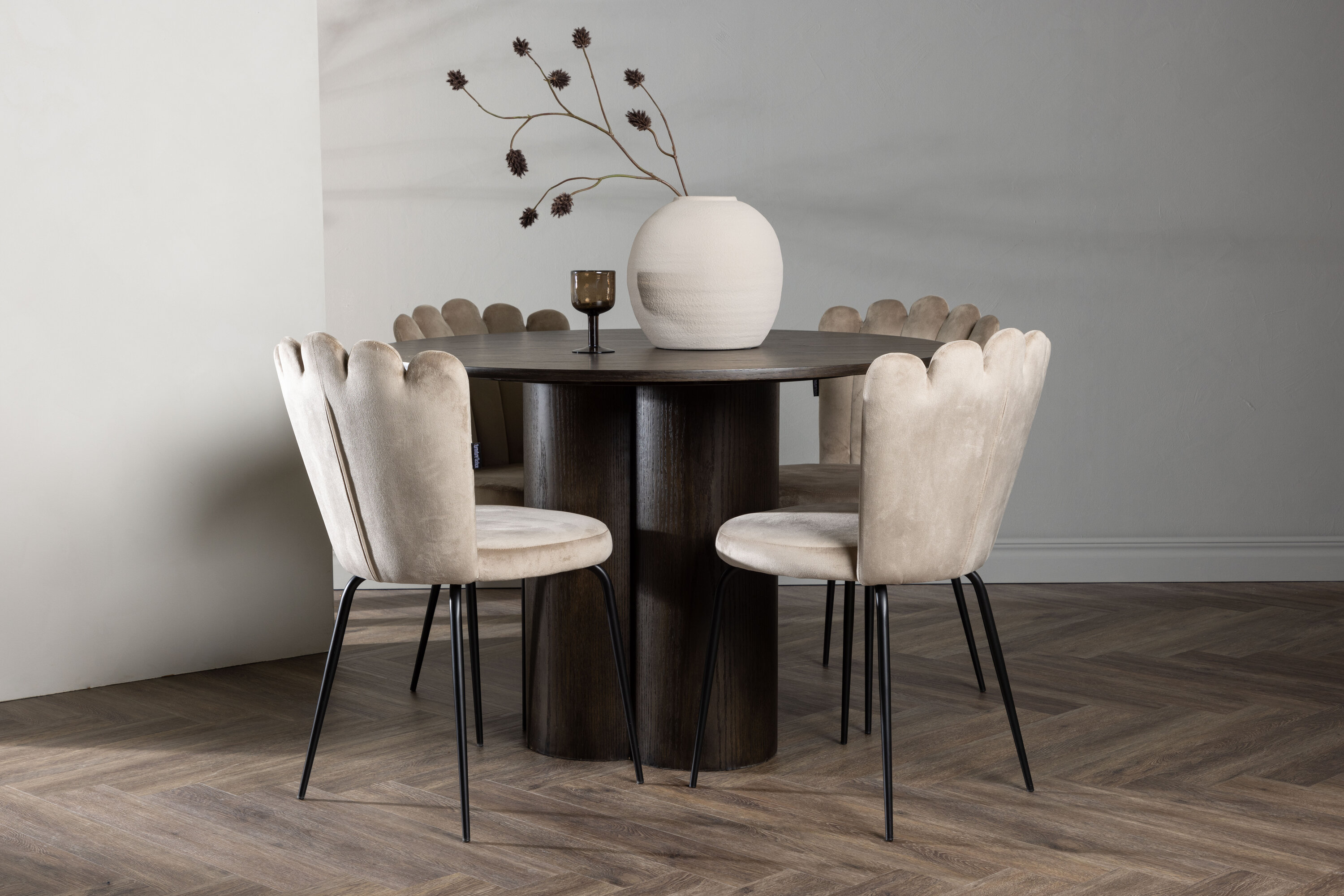 deLOHN Olivia, Limhamn Kör alakú étkezőgarnitúra