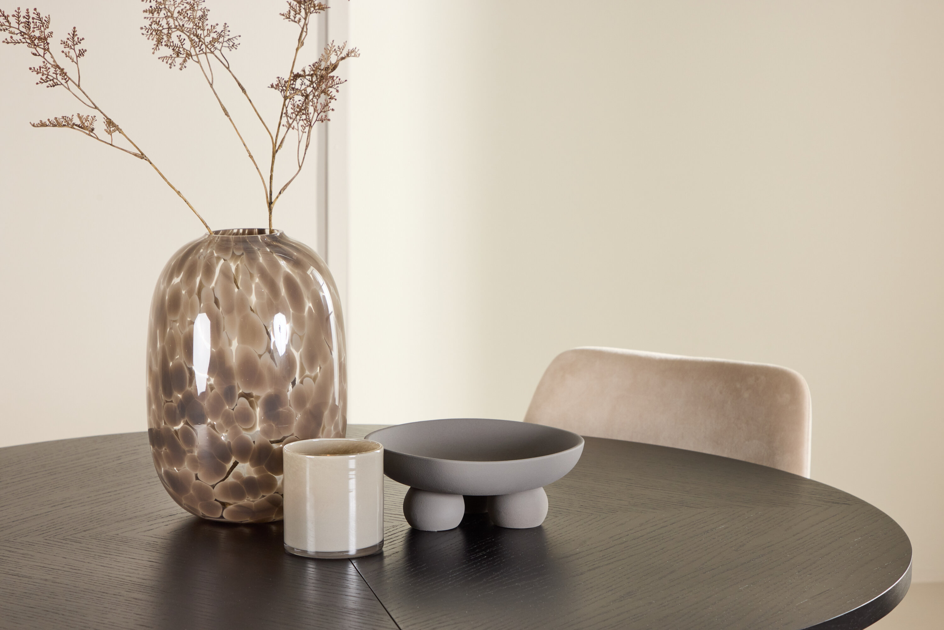 deLOHN Strada, Night Ovális étkezőgarnitúra