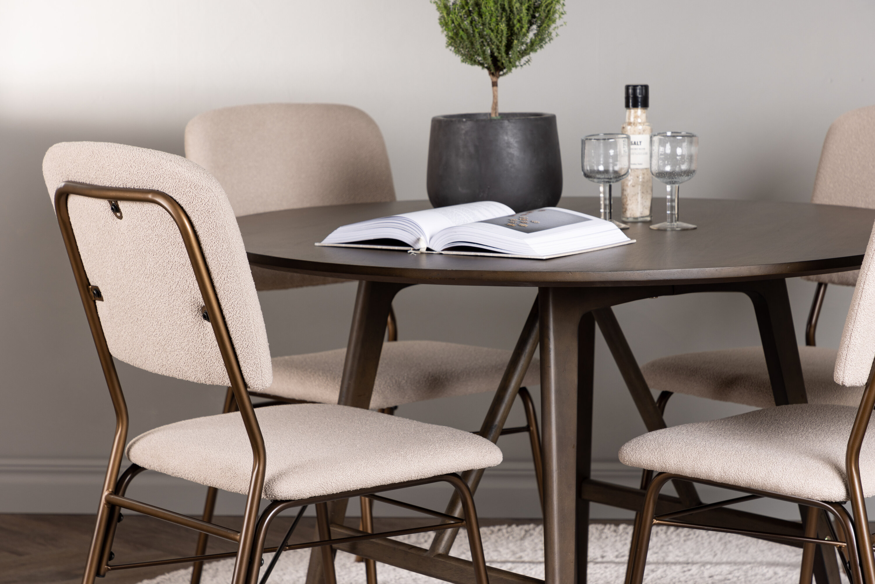 deLOHN Seda Kör alakú étkezőgarnitúra