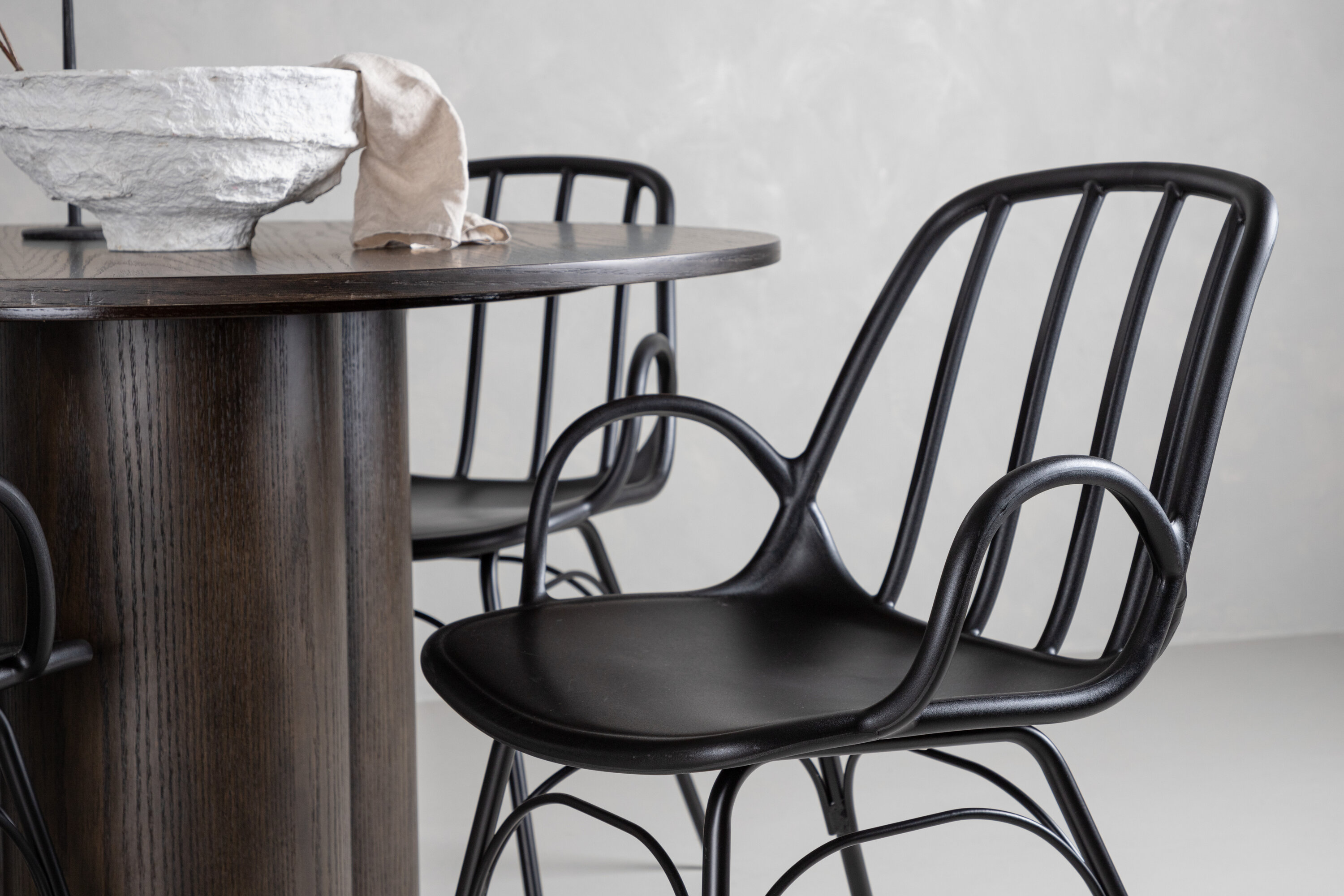 deLOHN Olivia, Dyrön Kör alakú étkezőgarnitúra