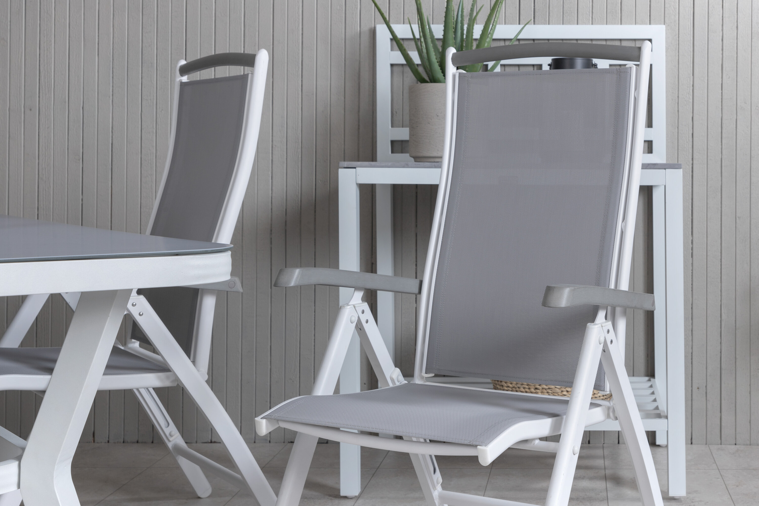 deLOHN Virya, Albany Étkezőgarnitúra