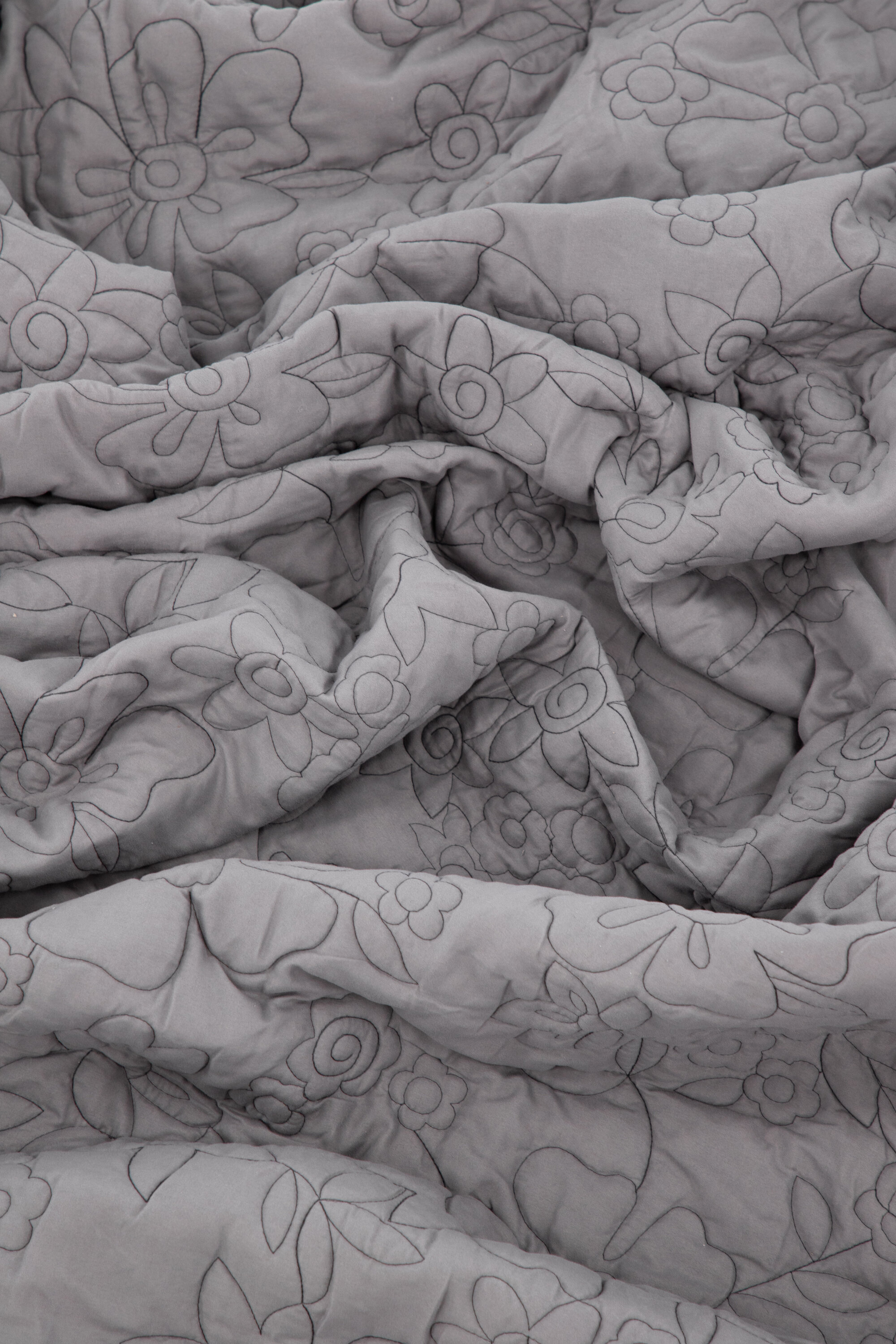 deLOHN Niki Ágynemű