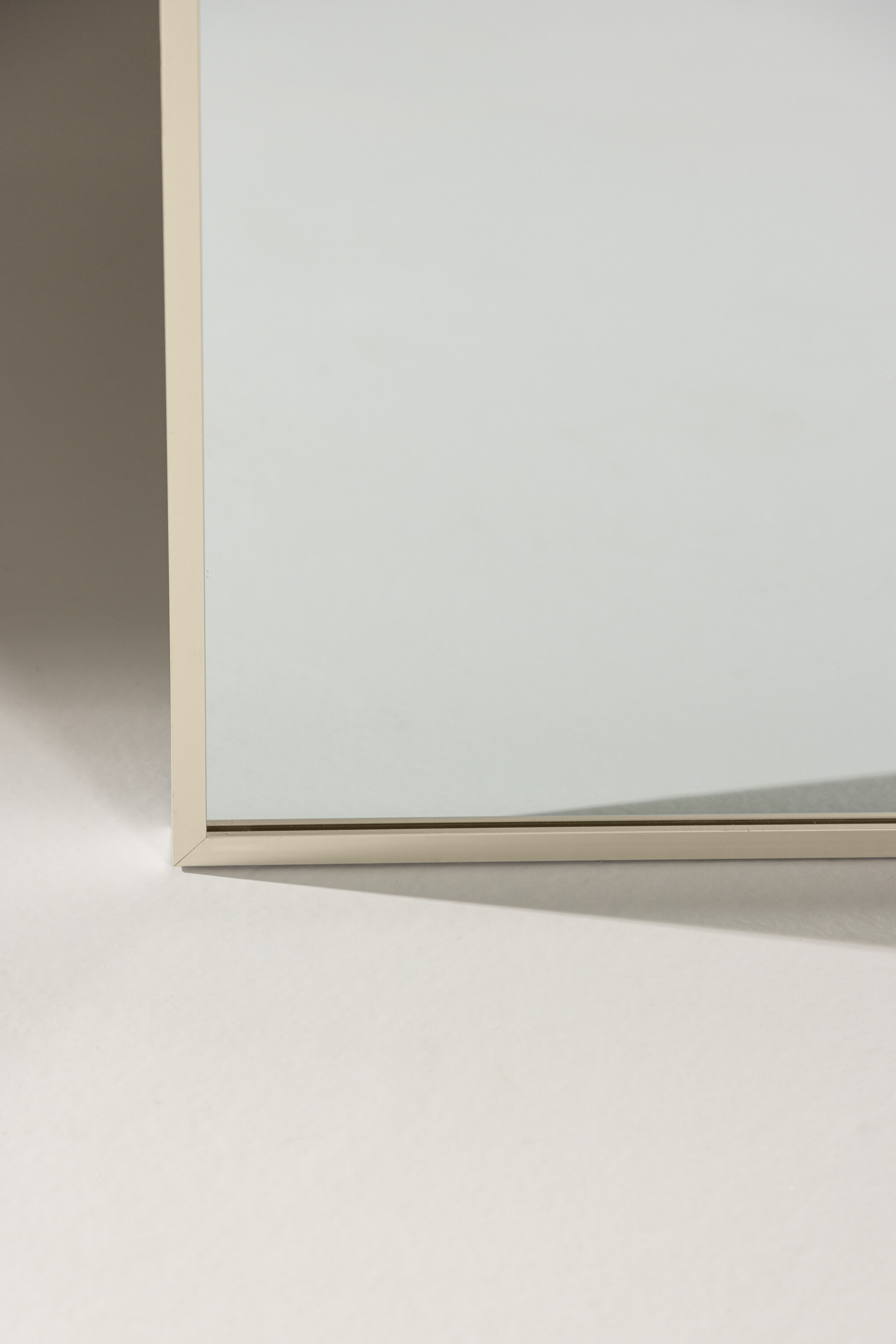 deLOHN Orlando Nagy tükör